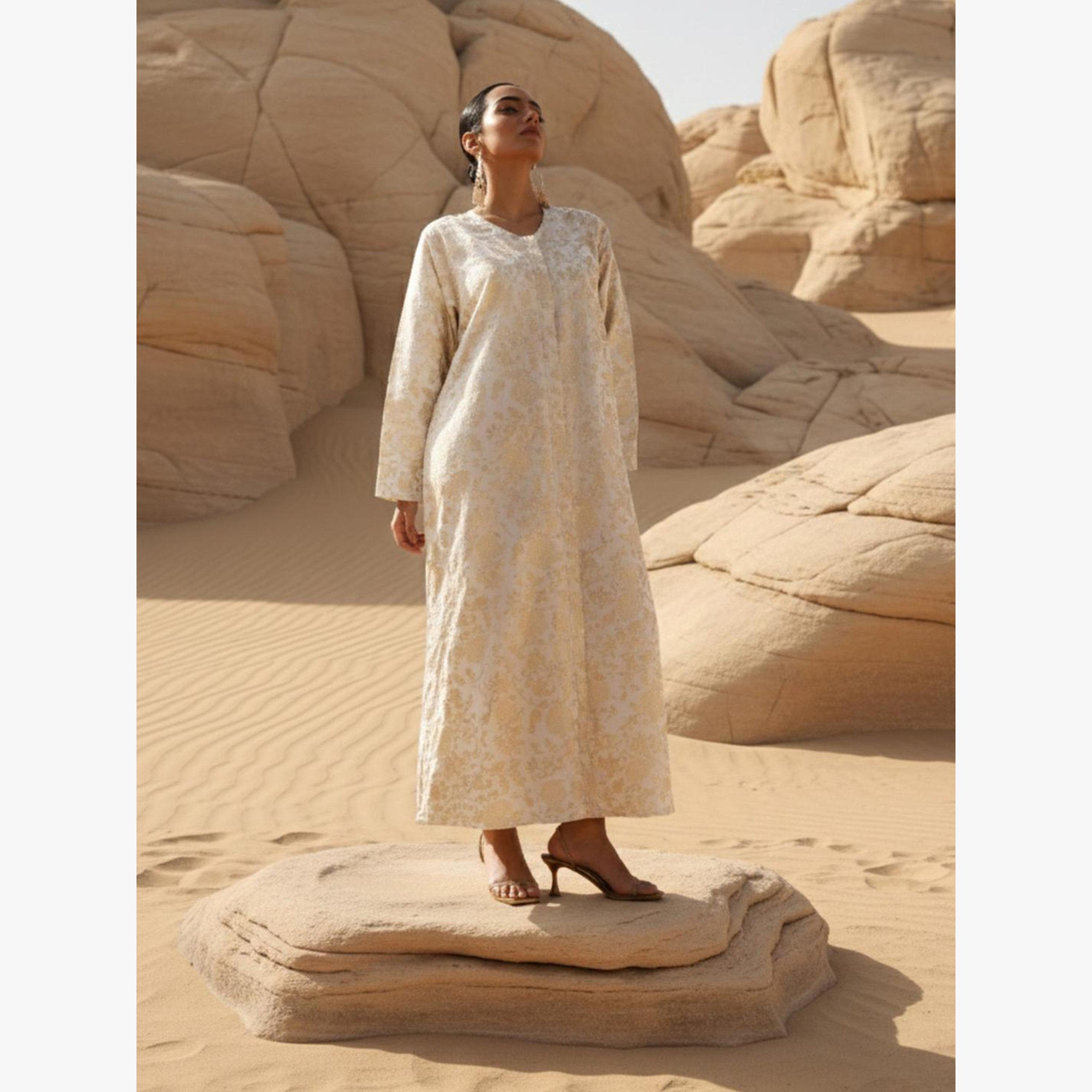 عباية بقصة مريحة وتفاصيل جاكار مع حجاب-women-arabicclothing-headscarf-hijab-image-4