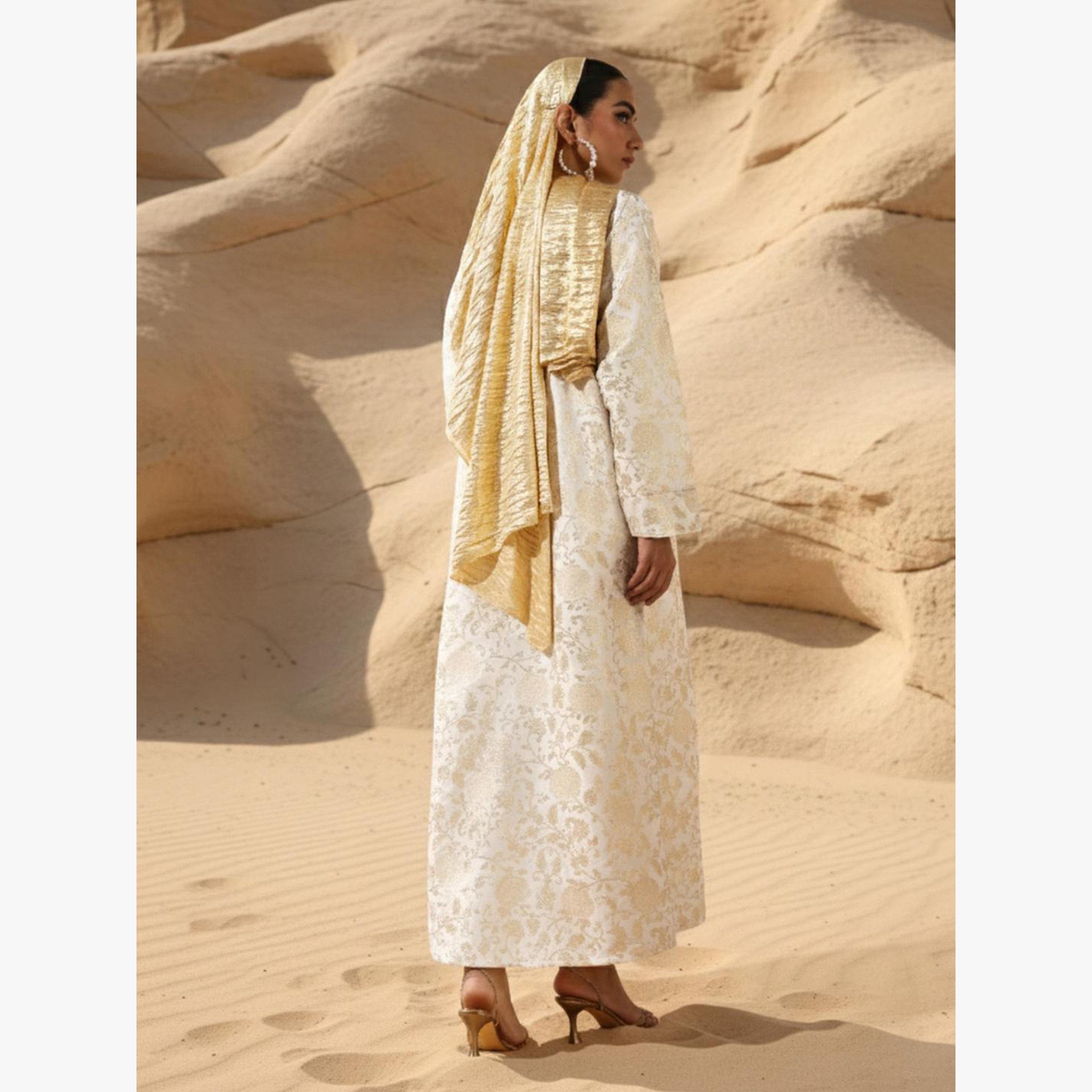 عباية بقصة مريحة وتفاصيل جاكار مع حجاب-women-arabicclothing-headscarf-hijab-image-6