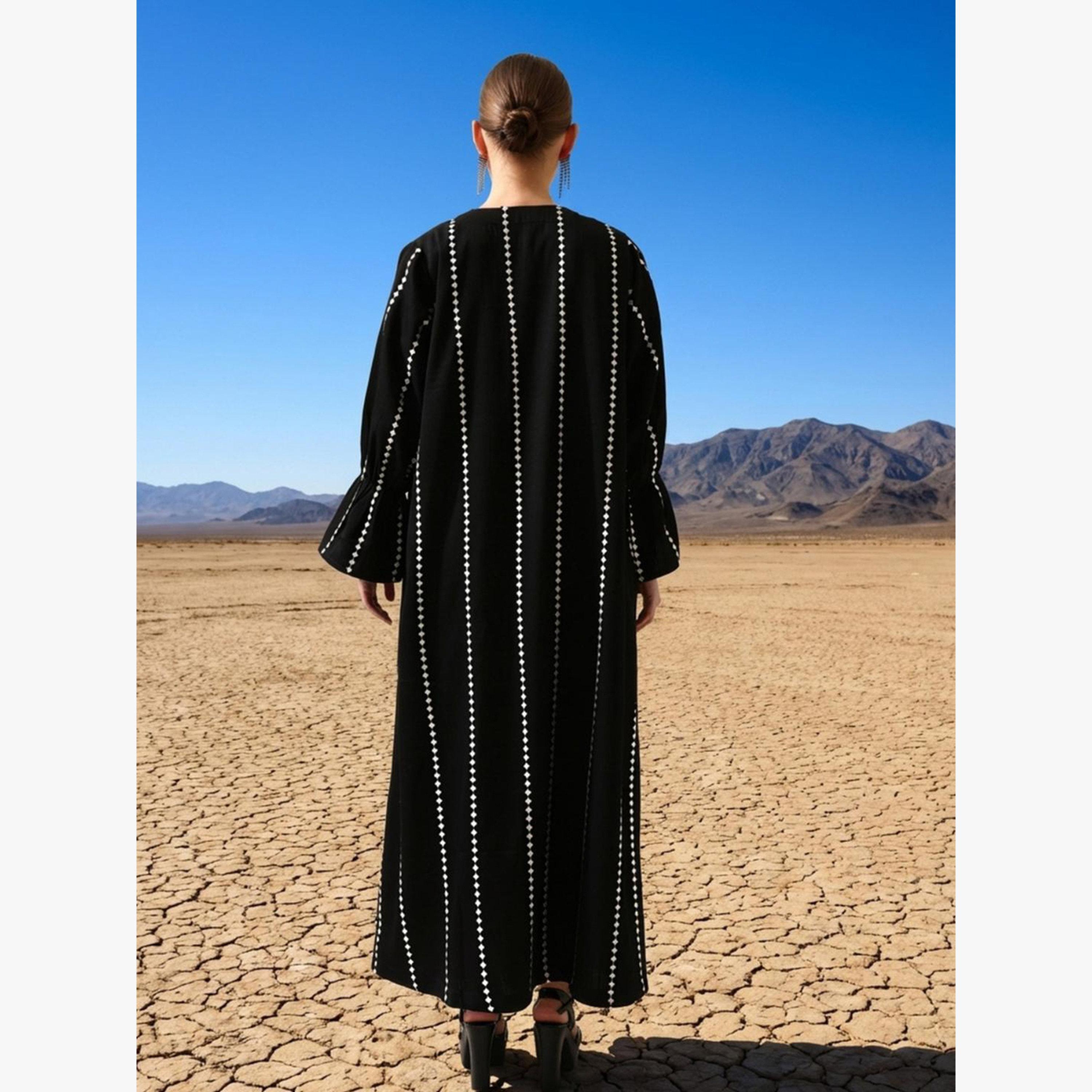 عباية قطن مريحة بتفاصيل مُجعدة مع حجاب-women-arabicclothing-headscarf-hijab-image-2