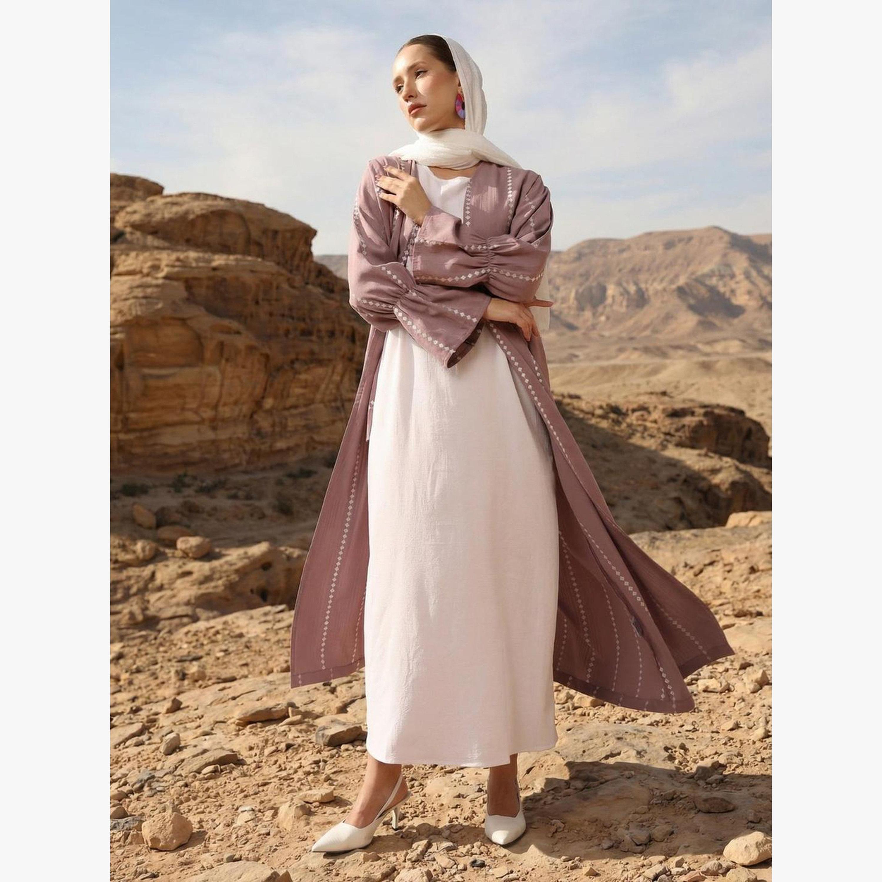 عباية قطن بقصة مريحة وتفاصيل مُجعدة مع حجاب-women-arabicclothing-headscarf-hijab-image-6