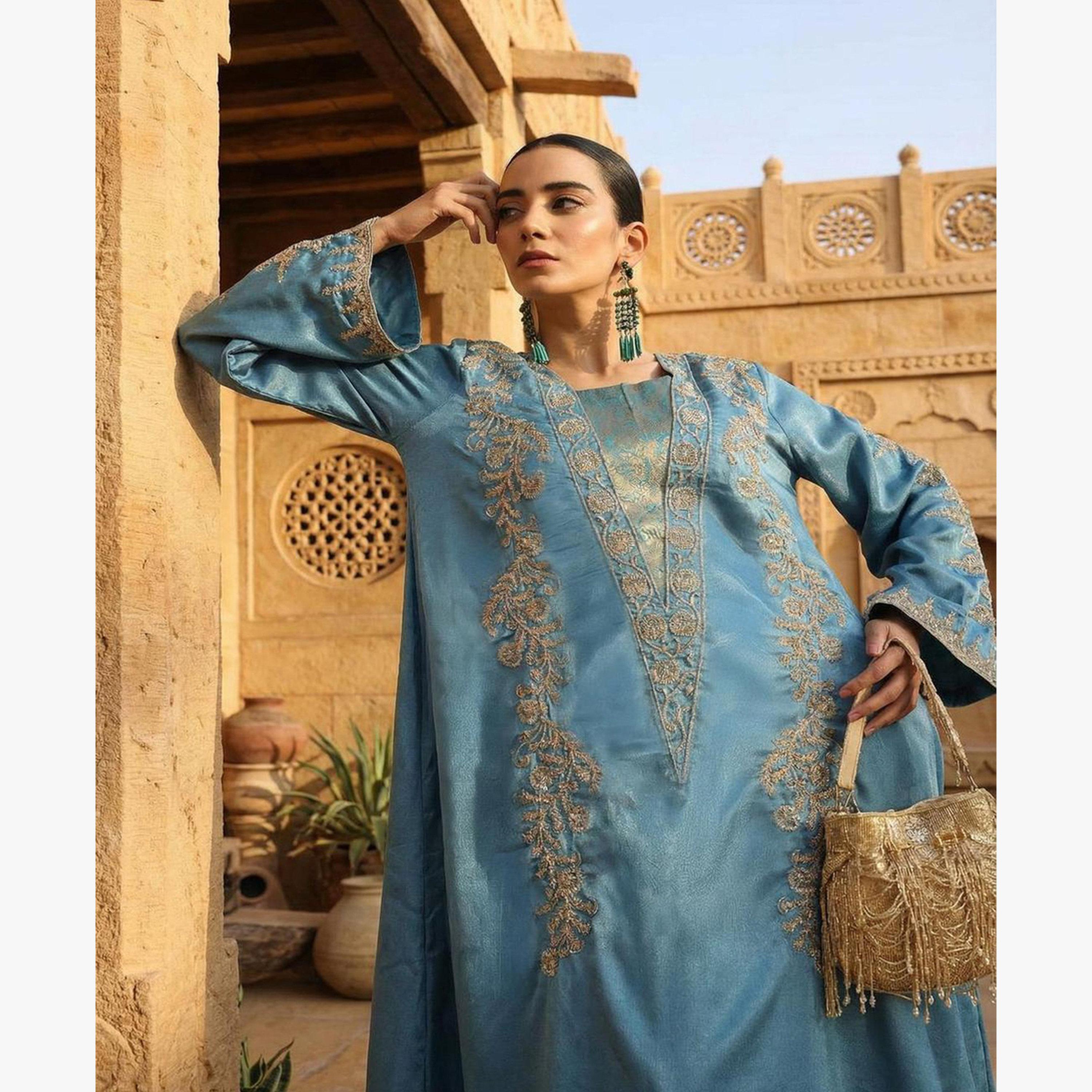 ايشين × ستايلي - عباية مطرزة بتصميم مريح لون أزرق-women-arabicclothing-abayas-image-2