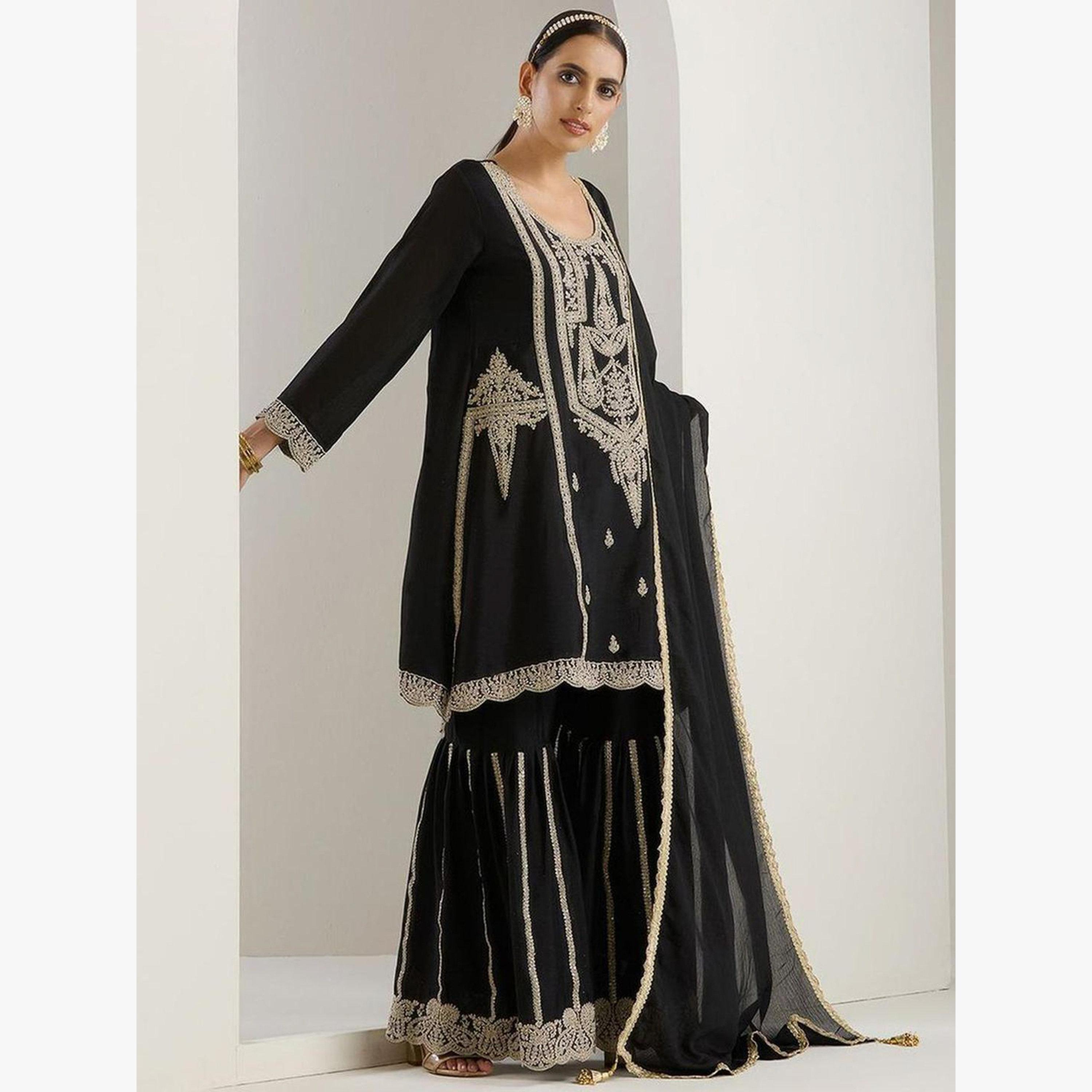 مجموعة من 3 - دوباتا وبنطال شرارة مع كورتا مطُرّزة بتفاصيل زاري-women-clothing-ethnicwear-kurtasets-image-3