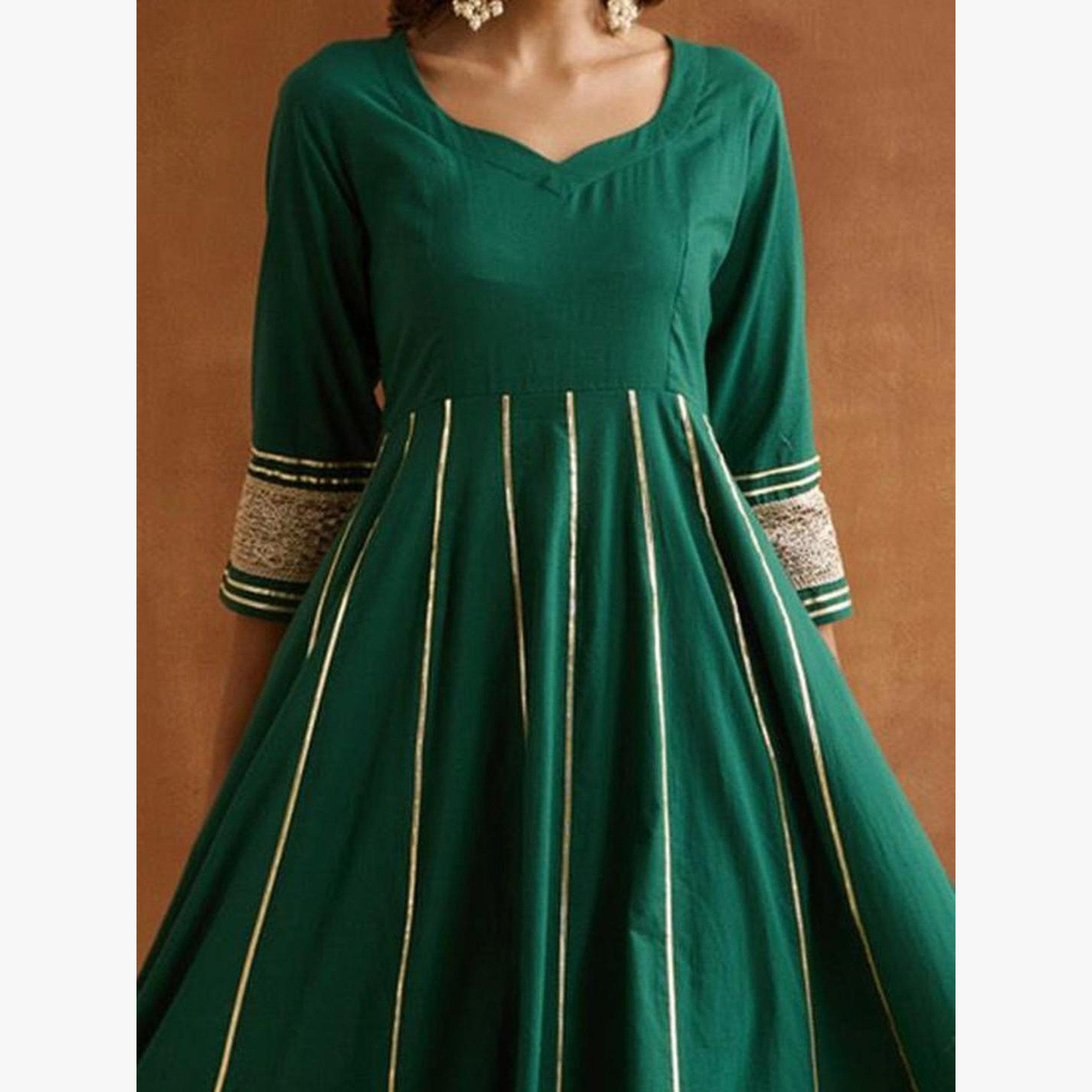 مجموعة من 3 كورتا مُطرّزة بزخارف زاري وبنطال مع دوباتا-women-clothing-ethnicwear-kurtasets-image-5