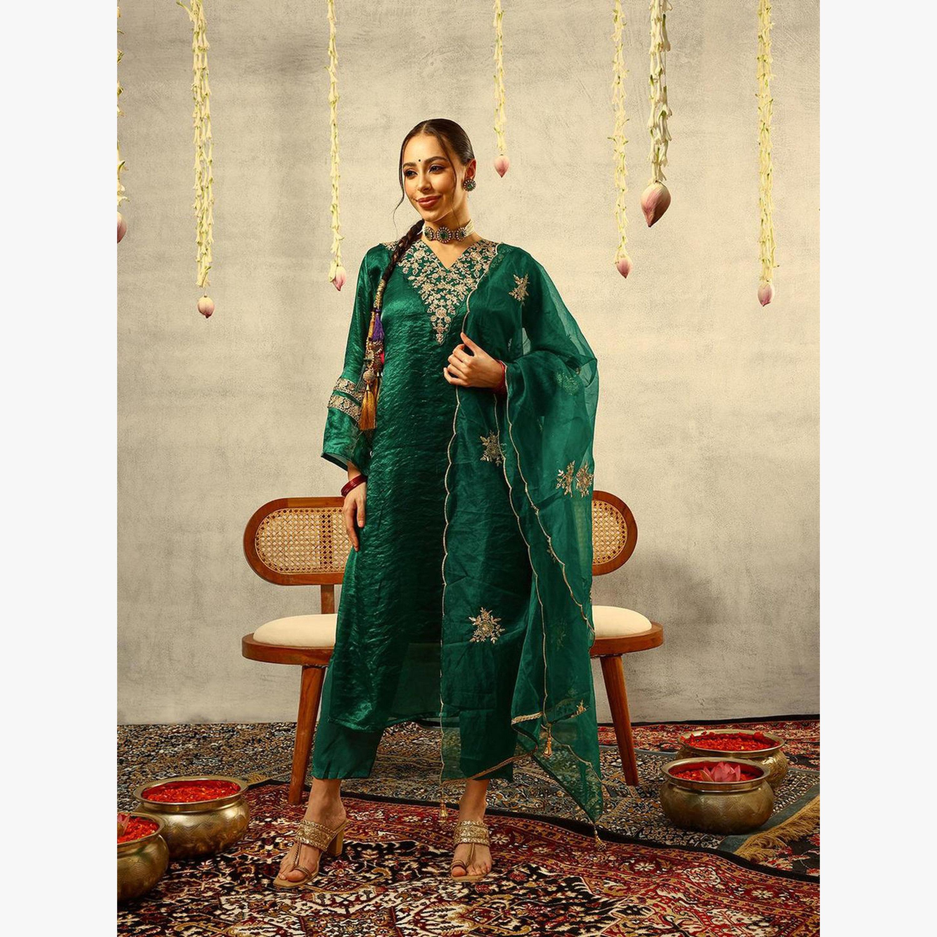 مجموعة من 3 كورتا مُطرّزة بزخارف زاري وبنطال مع دوباتا-women-clothing-ethnicwear-kurtasets-image-1