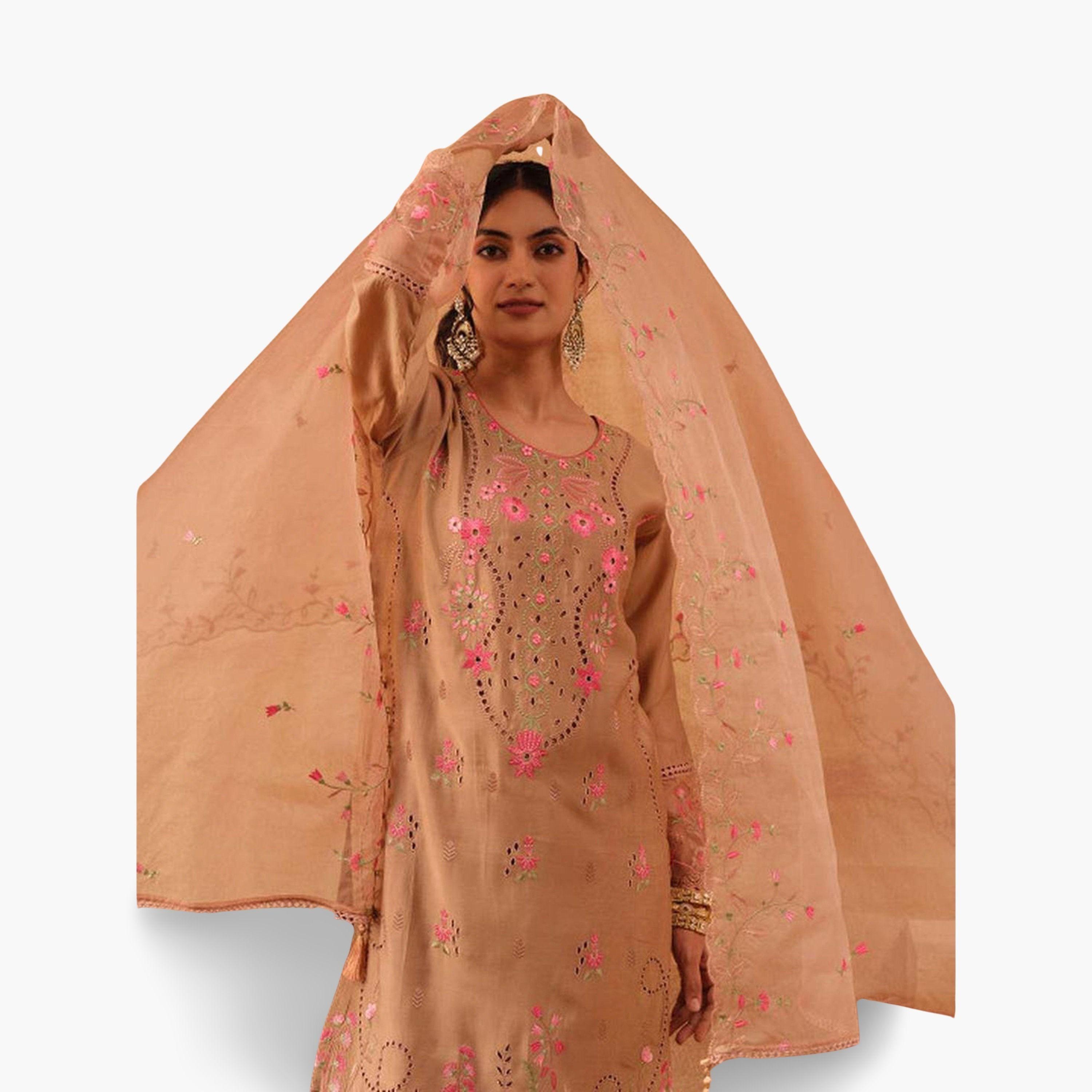 مجموعة من 3 كورتا حرير وبنطال مع دوباتا-women-clothing-ethnicwear-kurtasets-image-2