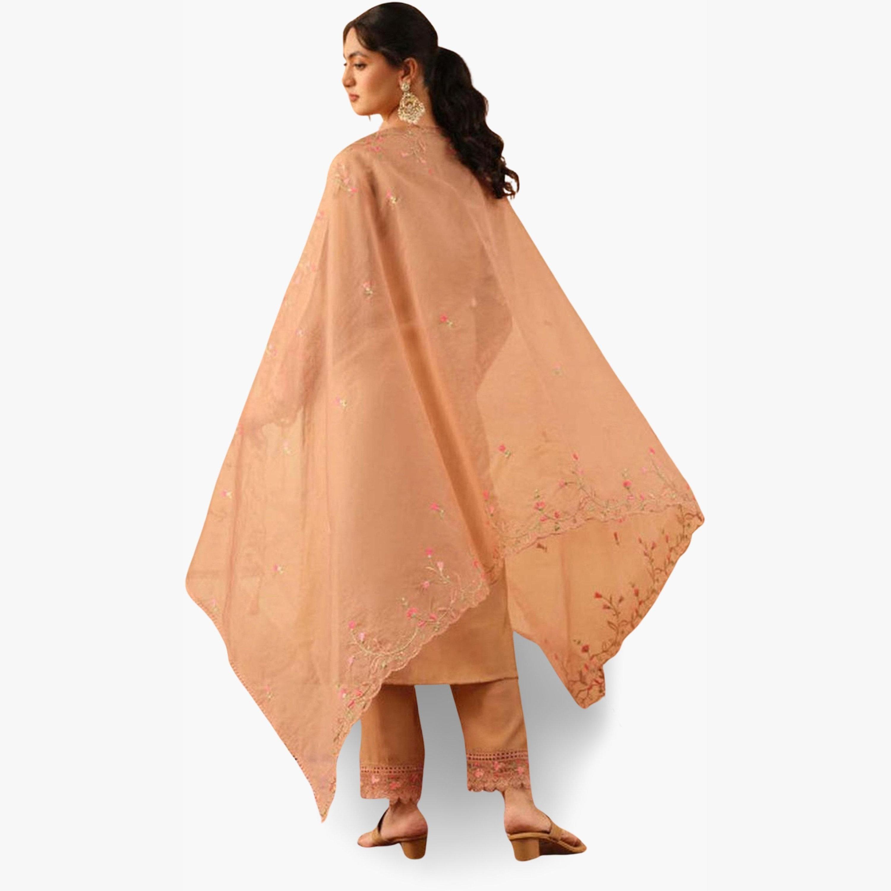 مجموعة من 3 كورتا حرير وبنطال مع دوباتا-women-clothing-ethnicwear-kurtasets-image-5