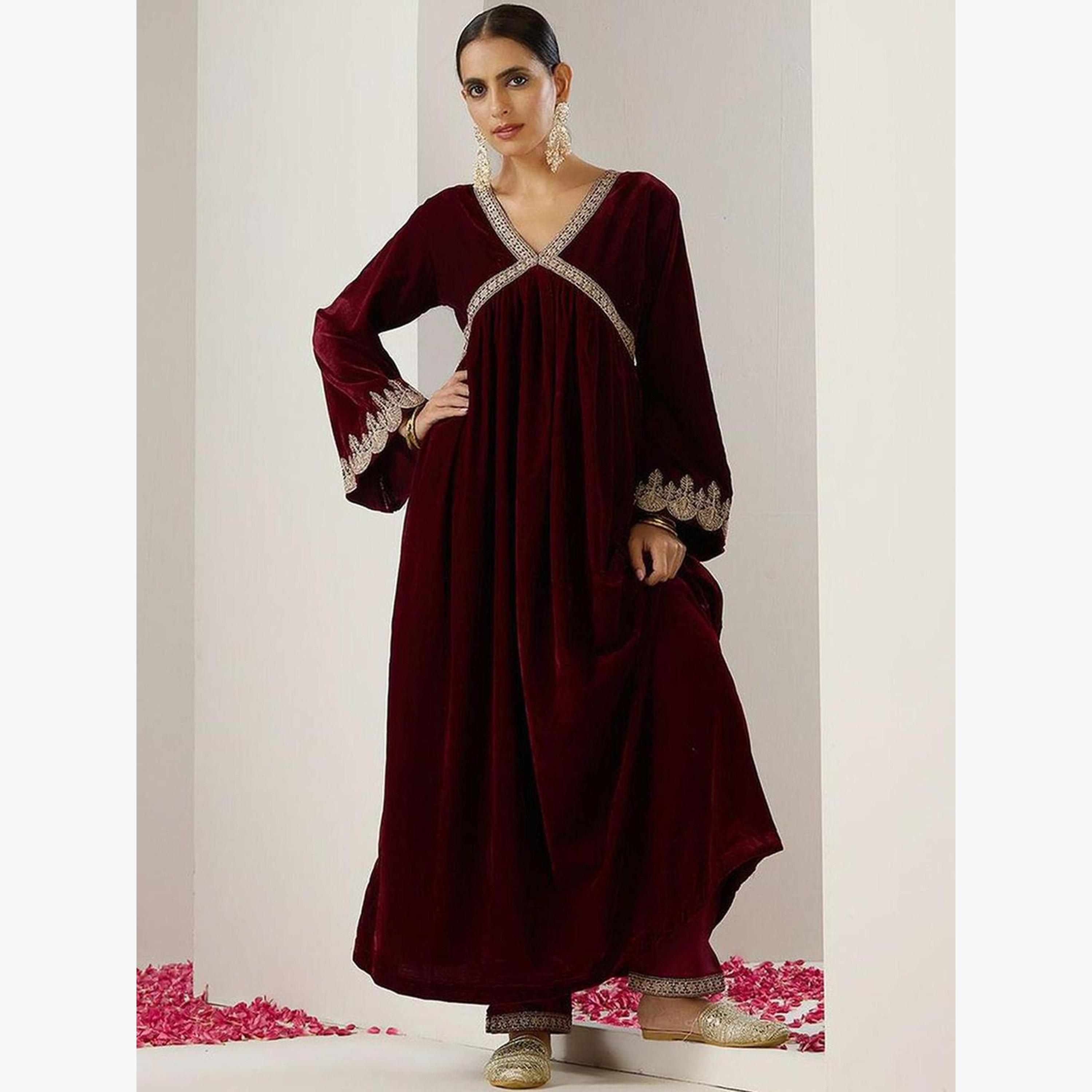 مجموعة من كورتا بحافة واسعة وتطريز زاري مع بنطال-women-clothing-ethnicwear-kurtasets-image-1