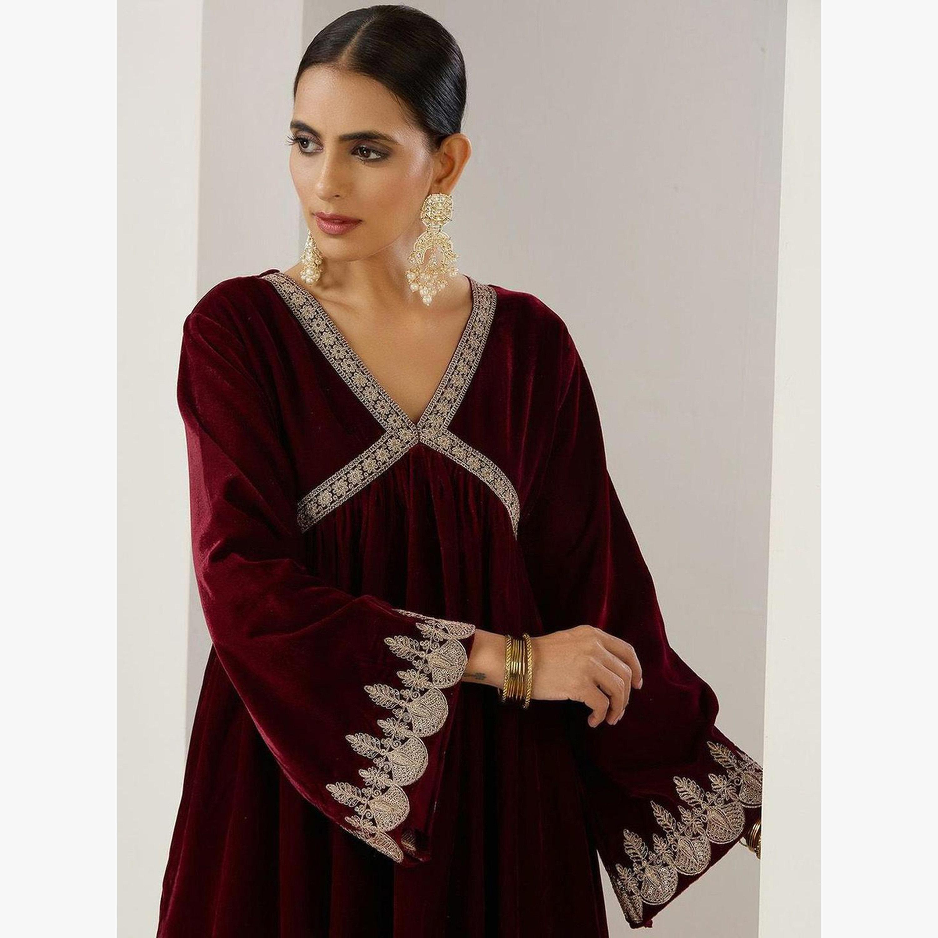 مجموعة من كورتا بحافة واسعة وتطريز زاري مع بنطال-women-clothing-ethnicwear-kurtasets-image-2