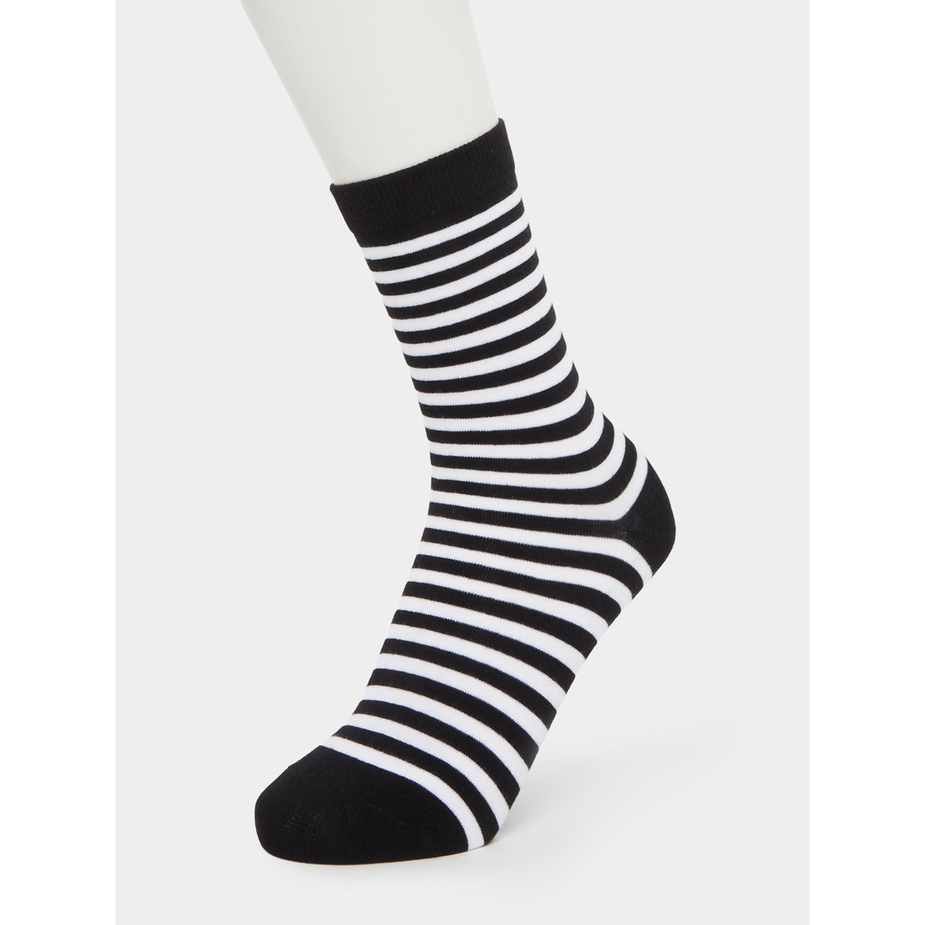مجموعة من 2 جوارب مخططة-women-winterwear-socksandstockings-image-4