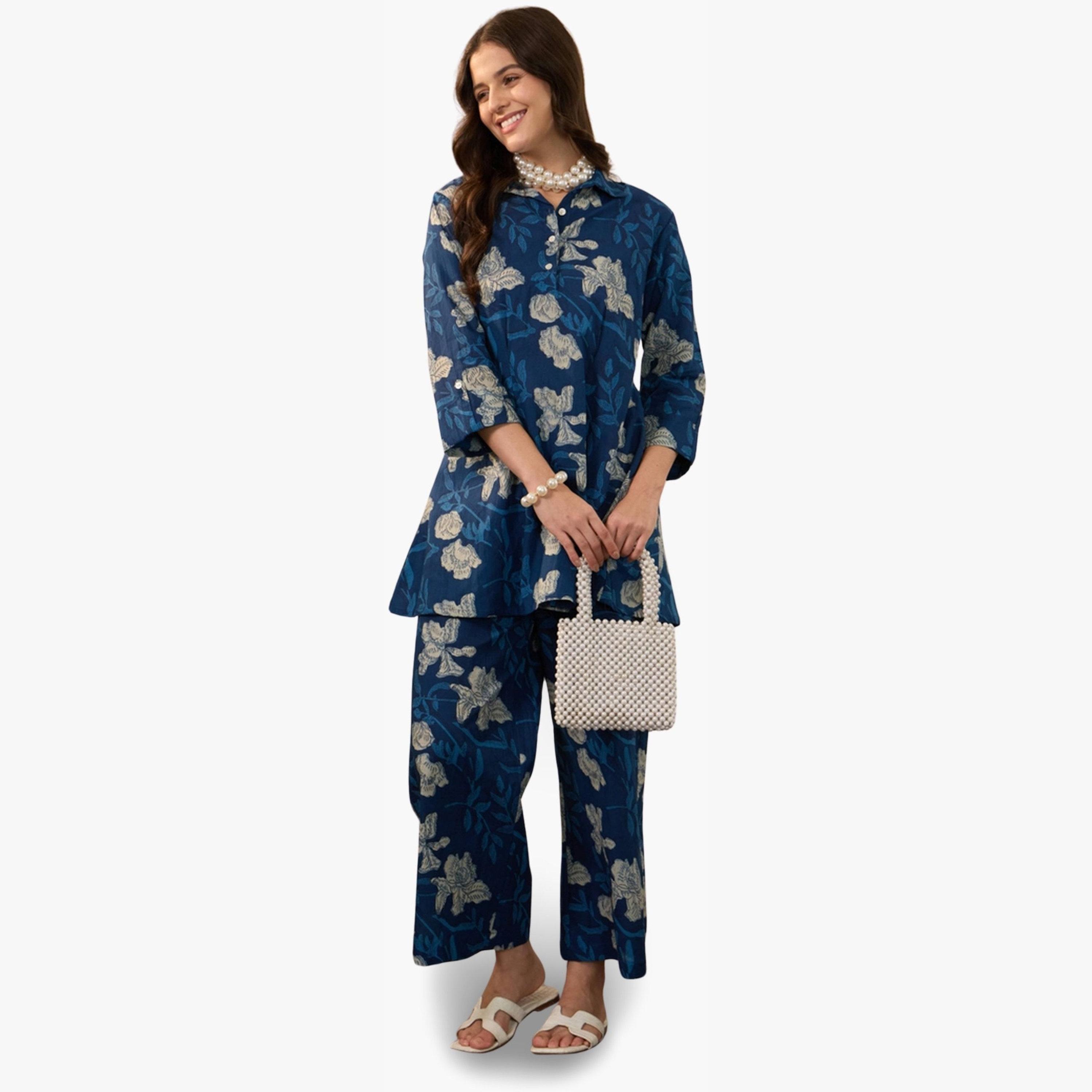 طقم منسق من بلوزة مع بنطال قطن خالص مطبوع-women-clothing-coordsets-image-1
