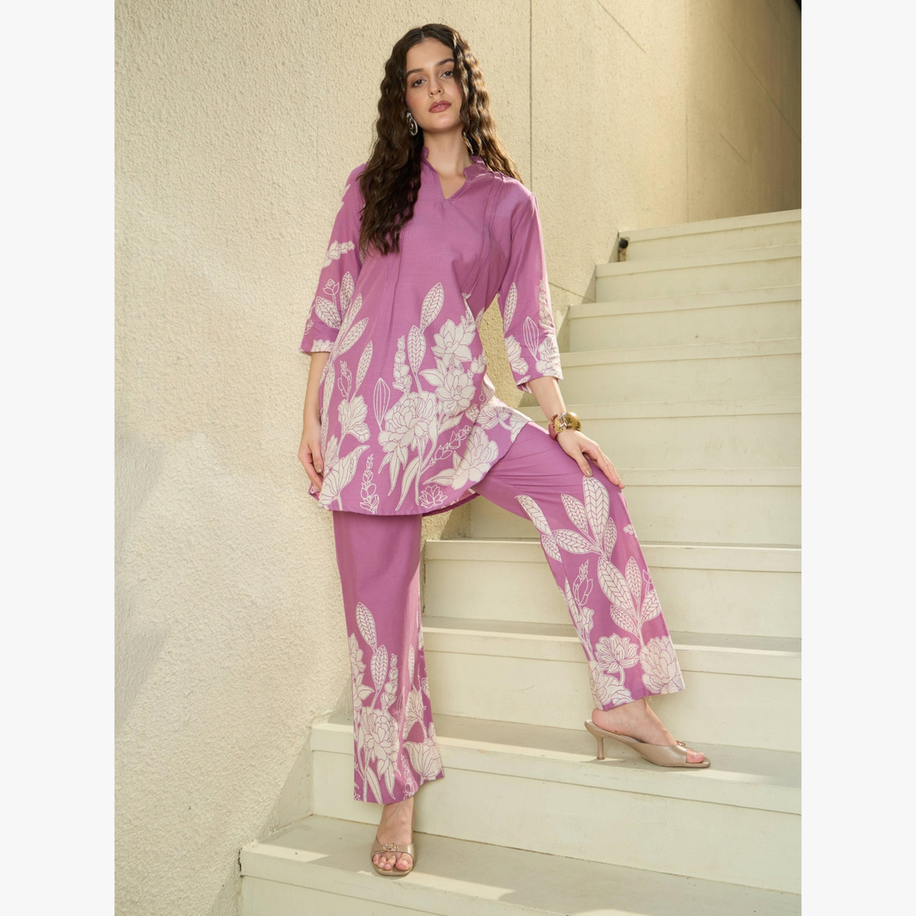 طقم منسق من بلوزة قطن مع بنطال بطبعة زهور-women-clothing-coordsets-image-3
