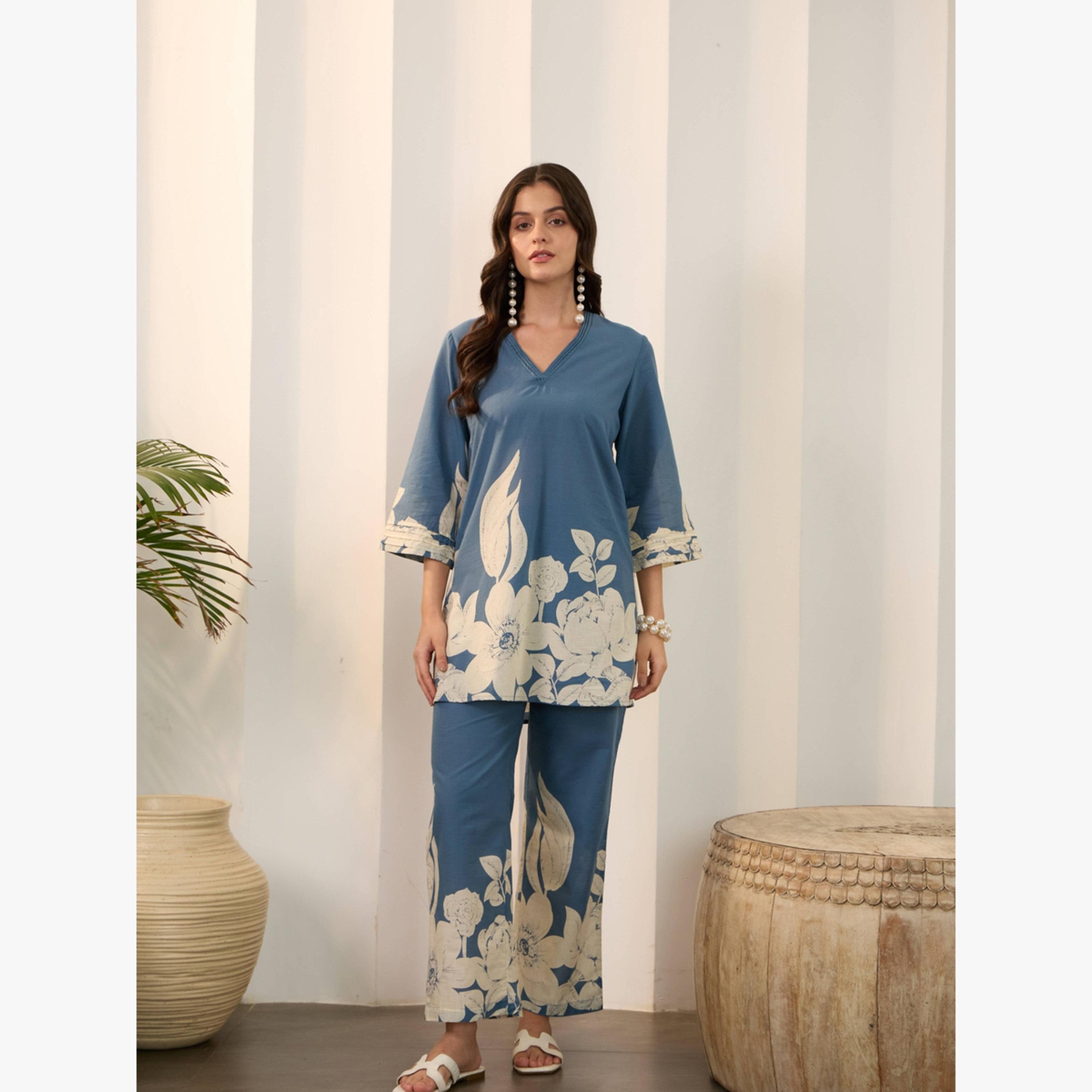 طقم منسق من بلوزة مع بنطال قطن خالص بطبعة زهور-women-clothing-coordsets-image-6