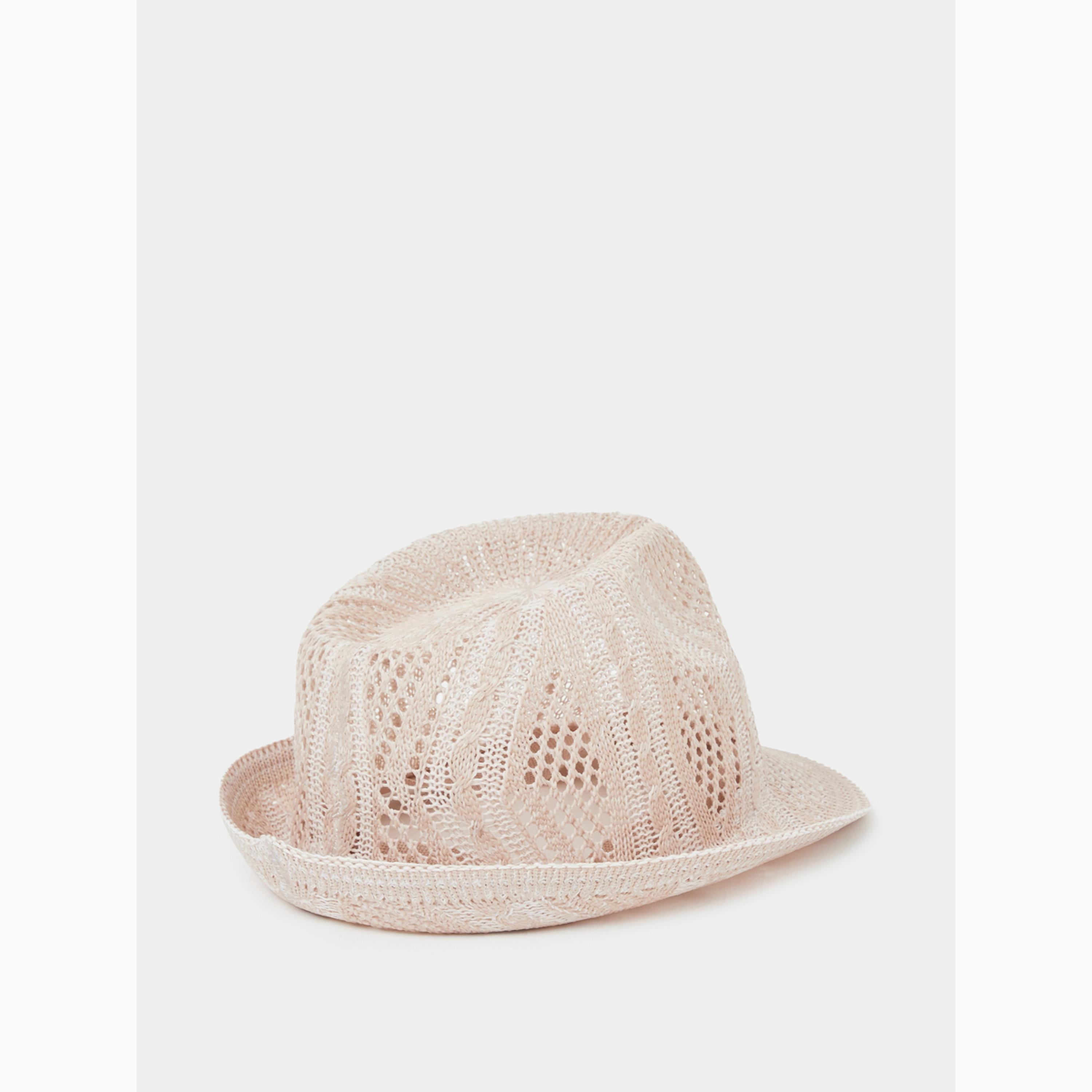 قبعة بتصميم مفرغ ومنقوش-women-clothingaccessories-capsandhats-image-2
