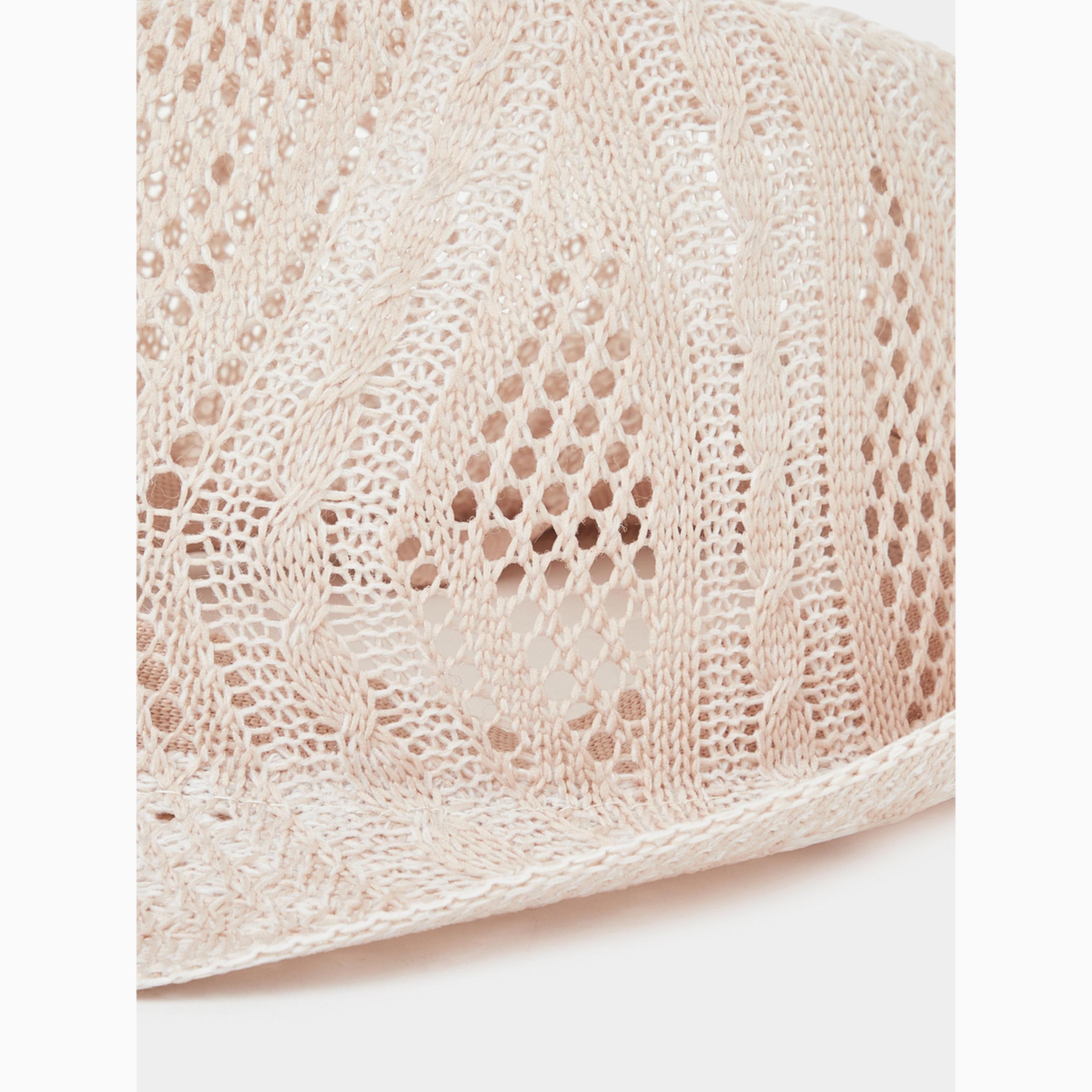 قبعة بتصميم مفرغ ومنقوش-women-clothingaccessories-capsandhats-image-3