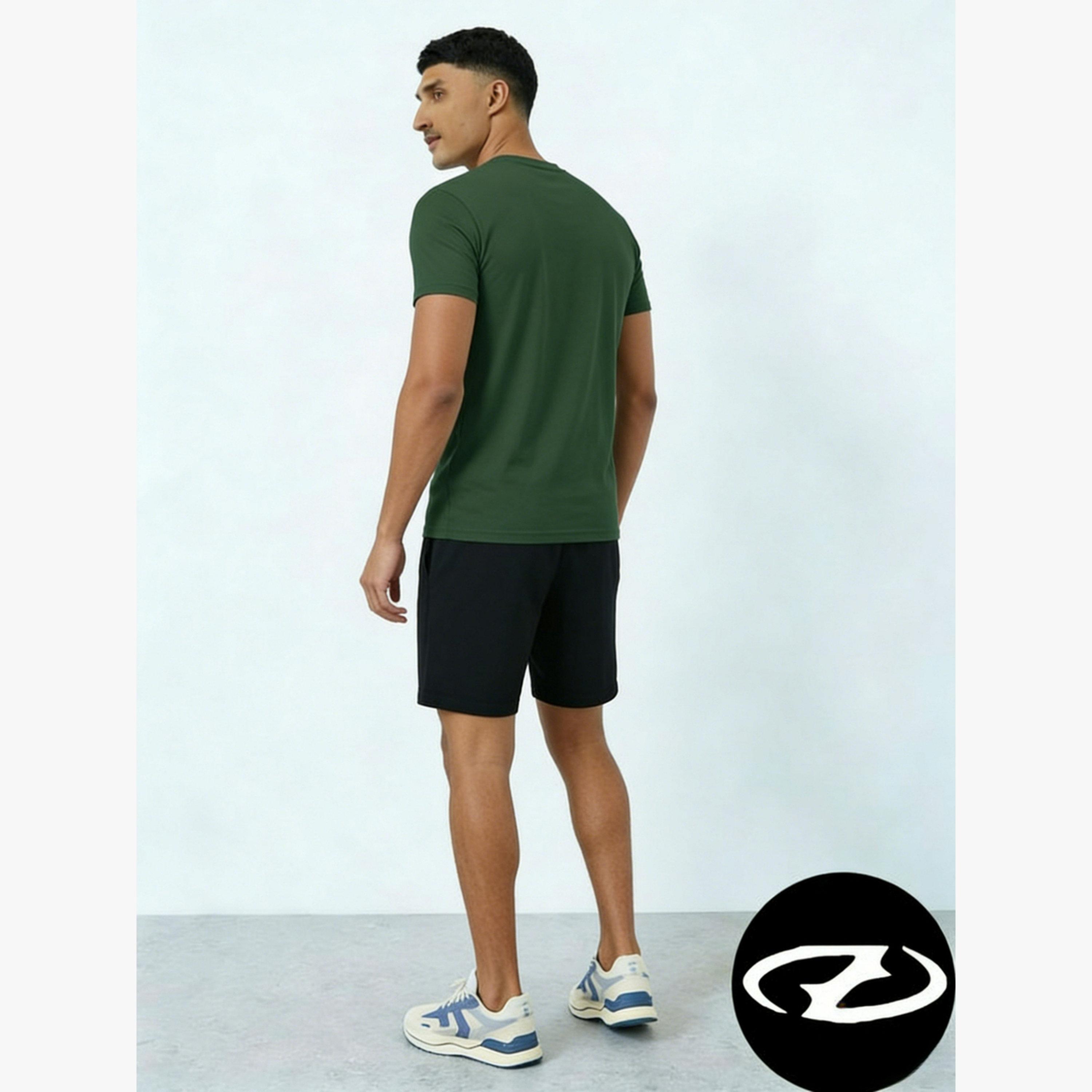 طقم منسق من تيشيرت جرافيك وشورت للرجال-men-clothing-coordsets-image-3