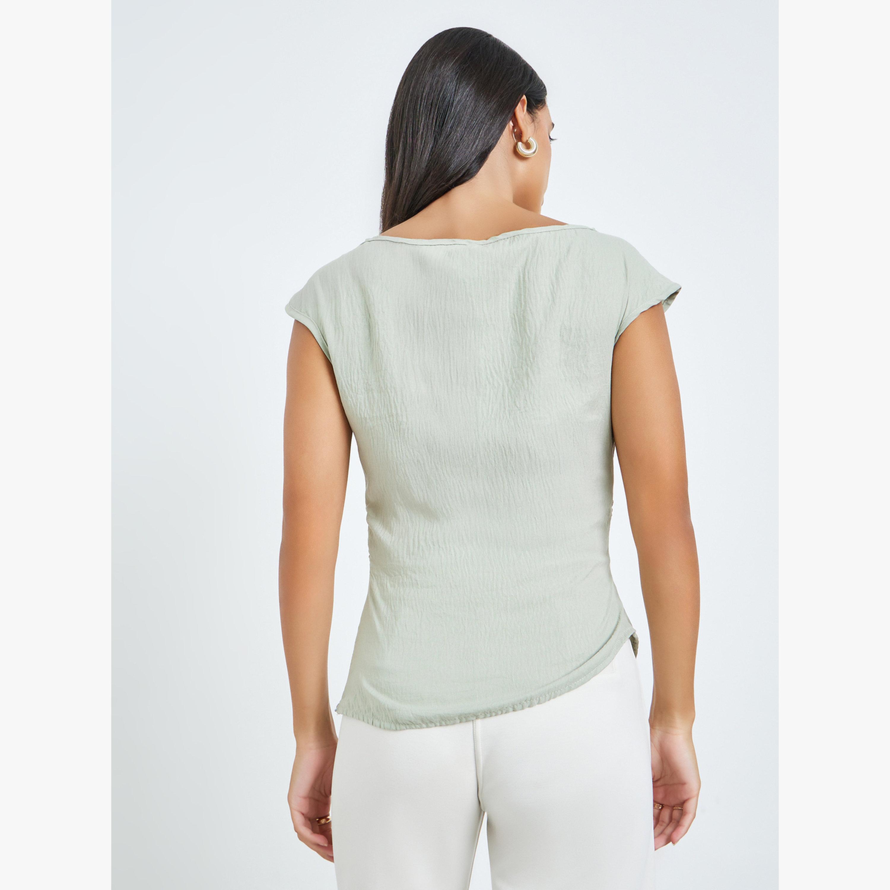 بلوزة بأكمام قصيرة وتفاصيل بكسرات-women-clothing-shirtsandblouses-blouses-image-4
