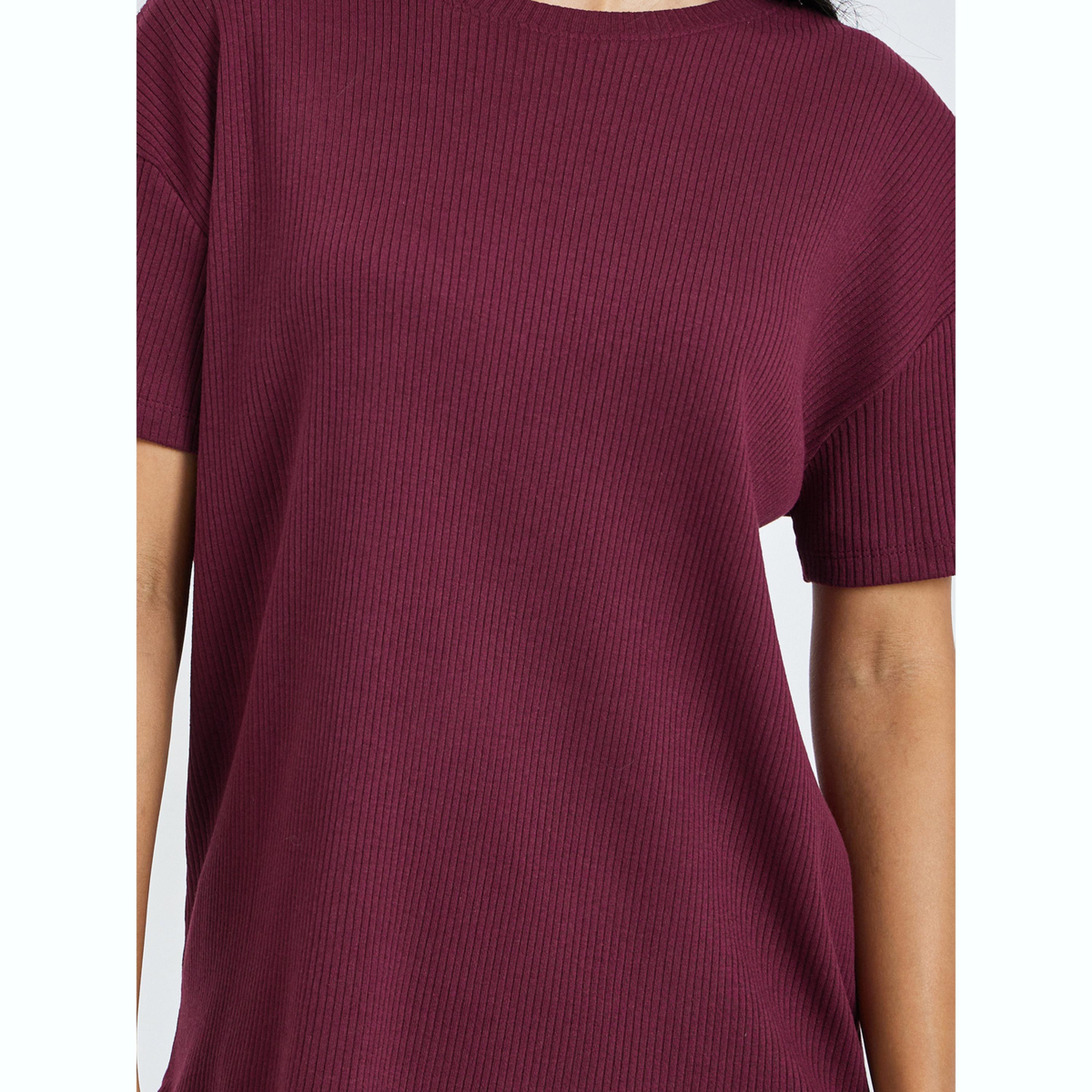 طقم قطني عنابي مضلع تيشيرت بأكتاف منسدلة وشورت بحافة مكشكشة-women-clothing-nightwear-pyjamas-shortsets-image-5