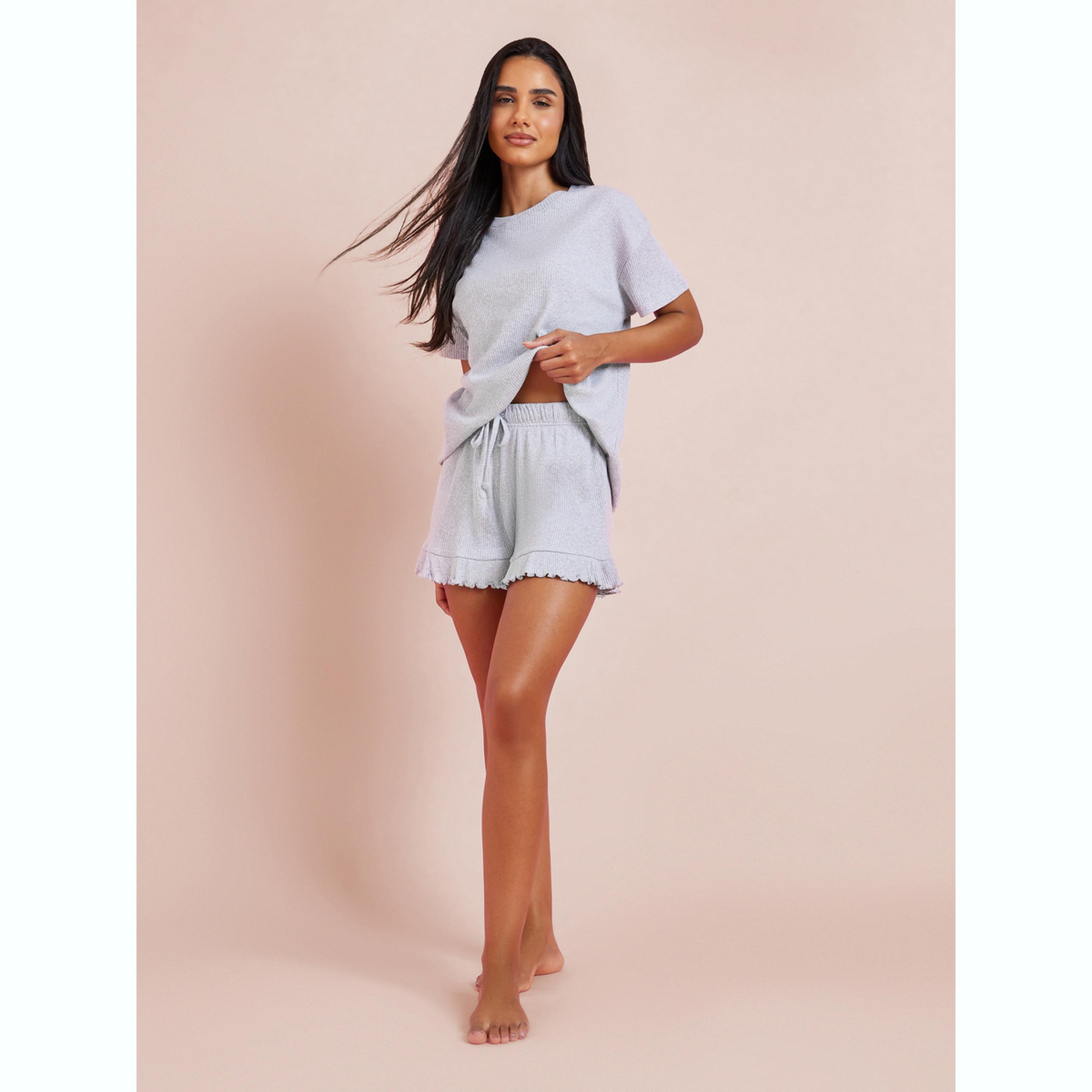 طقم قطني رمادي مضلع تيشيرت بأكتاف منسدلة وشورت بحافة مكشكشة-women-clothing-nightwear-pyjamas-shortsets-image-2