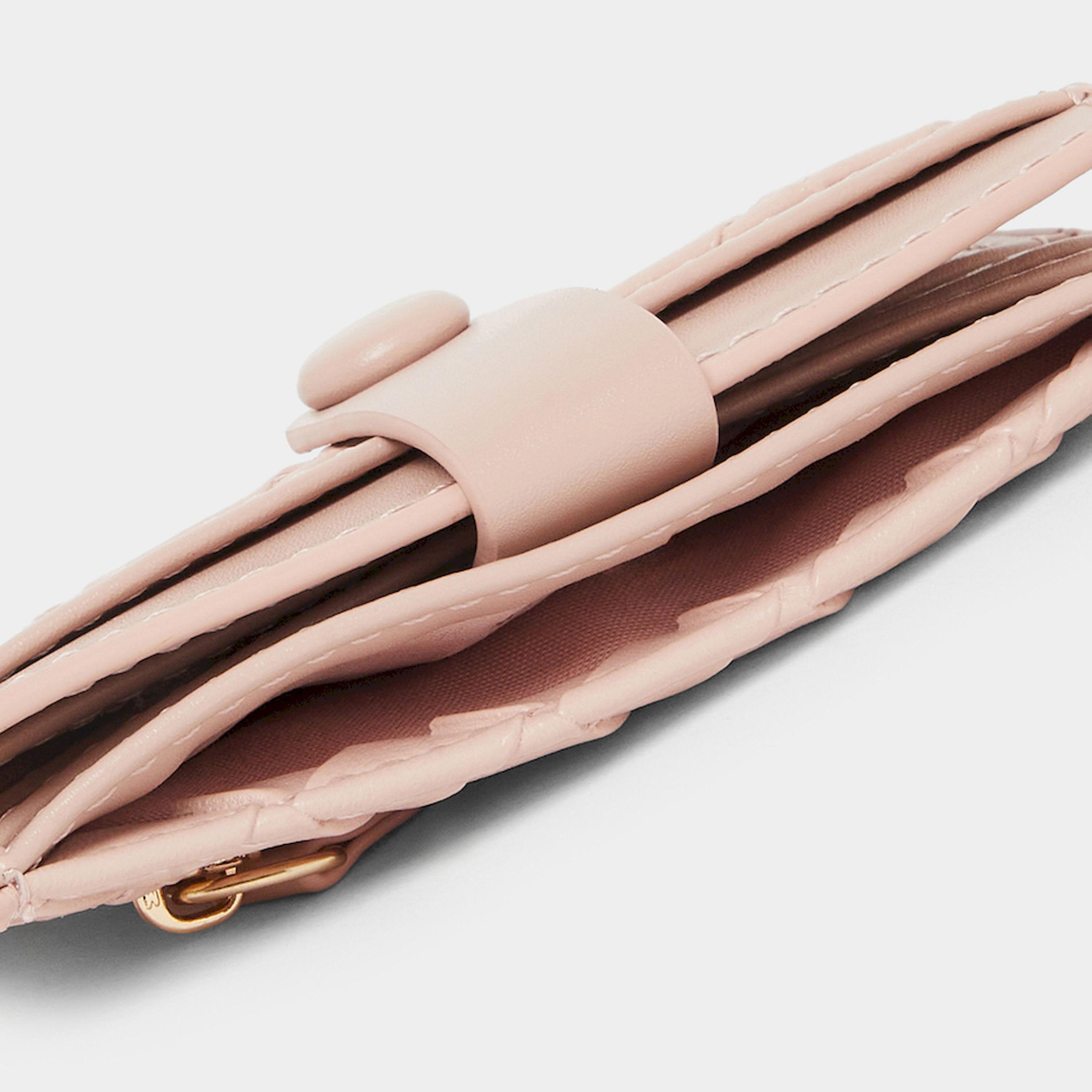 حامل بطاقات بطيتين وبتفاصيل بارزة الملمس-women-bagsandwallets-wallets-image-5