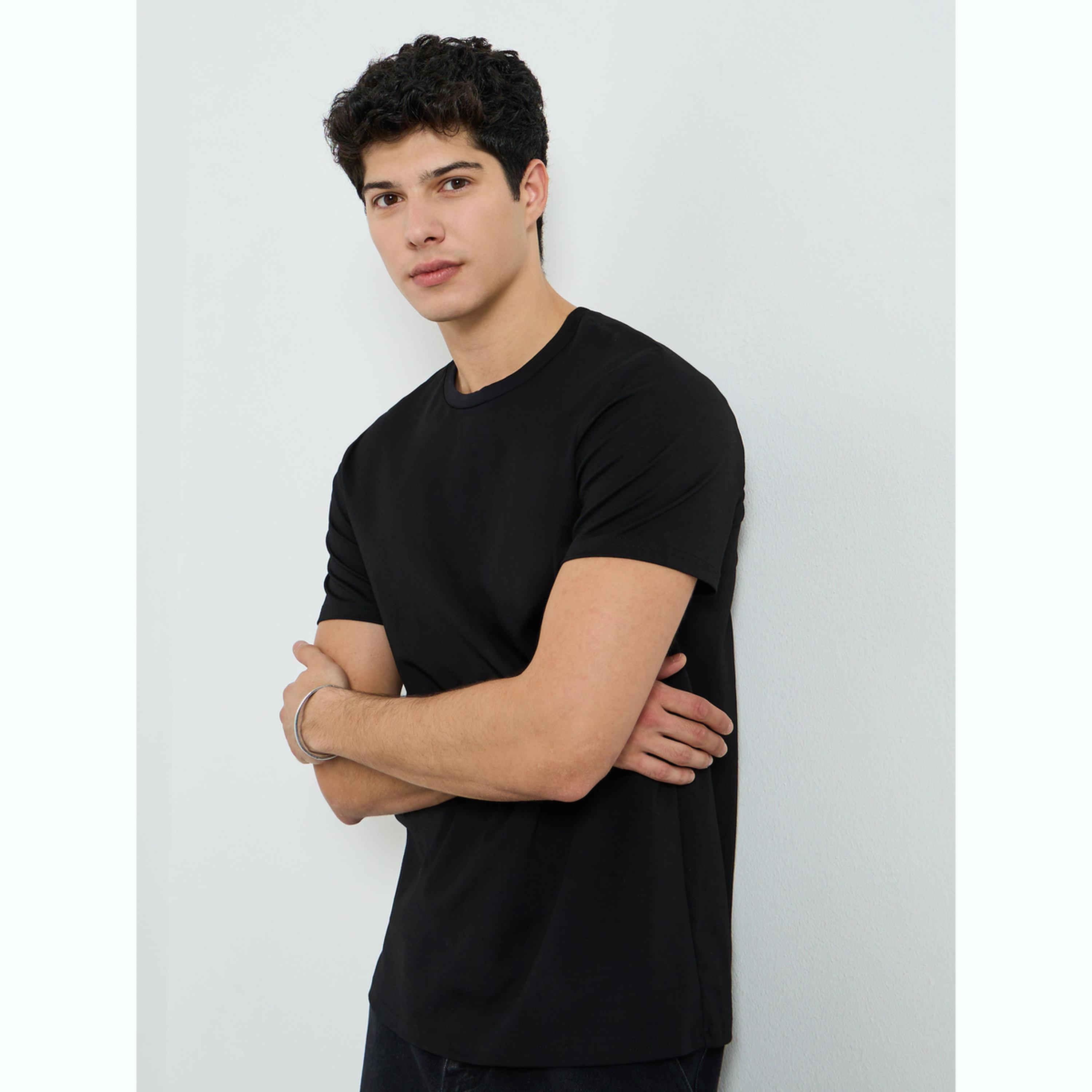 Styli Men Black Cotton Crew Neck T-Shirt-men-clothing-tshirtsandpolos-tshirts-image-1