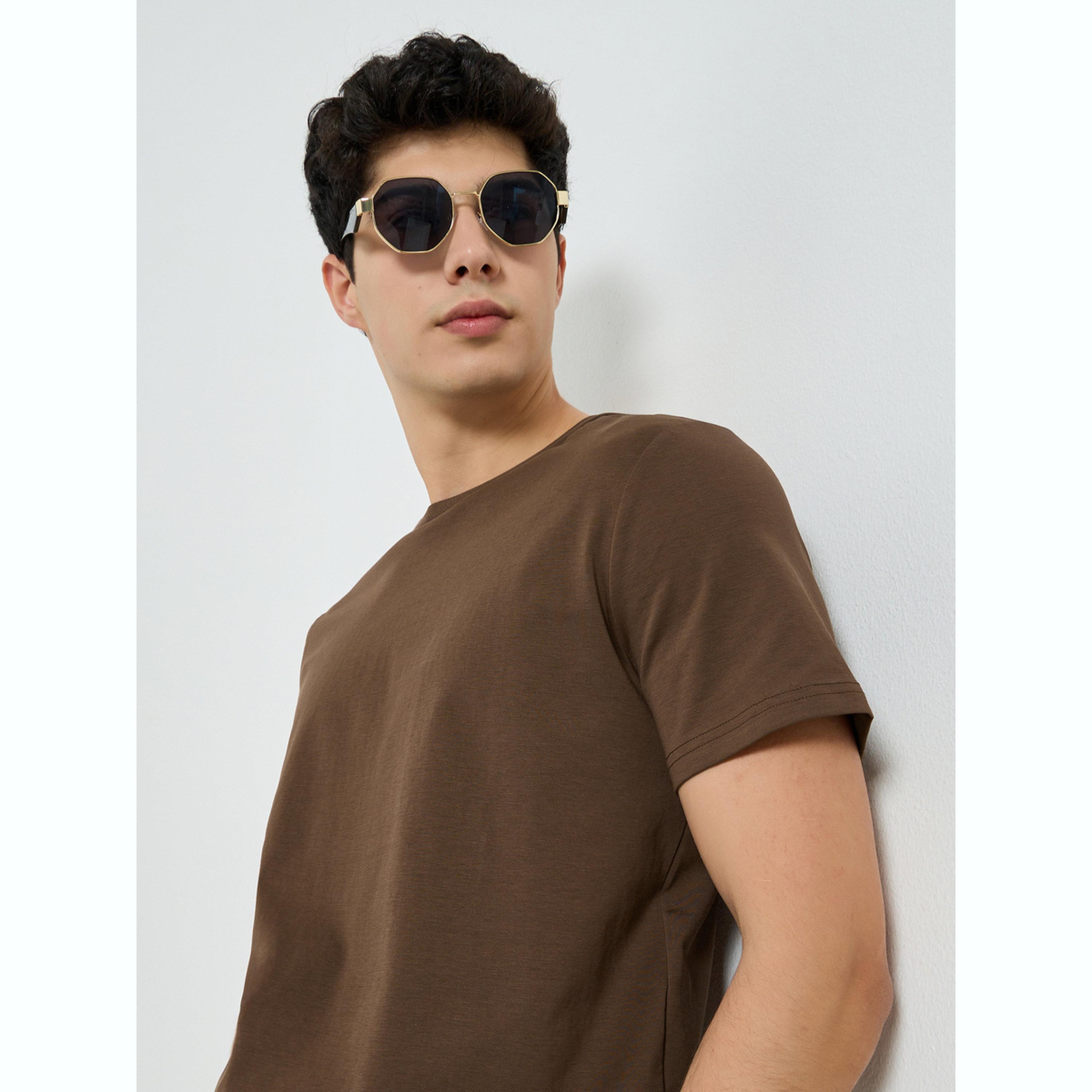 تيشيرت بياقة دائرية للرجال-men-clothing-tshirtsandpolos-tshirts-image-3