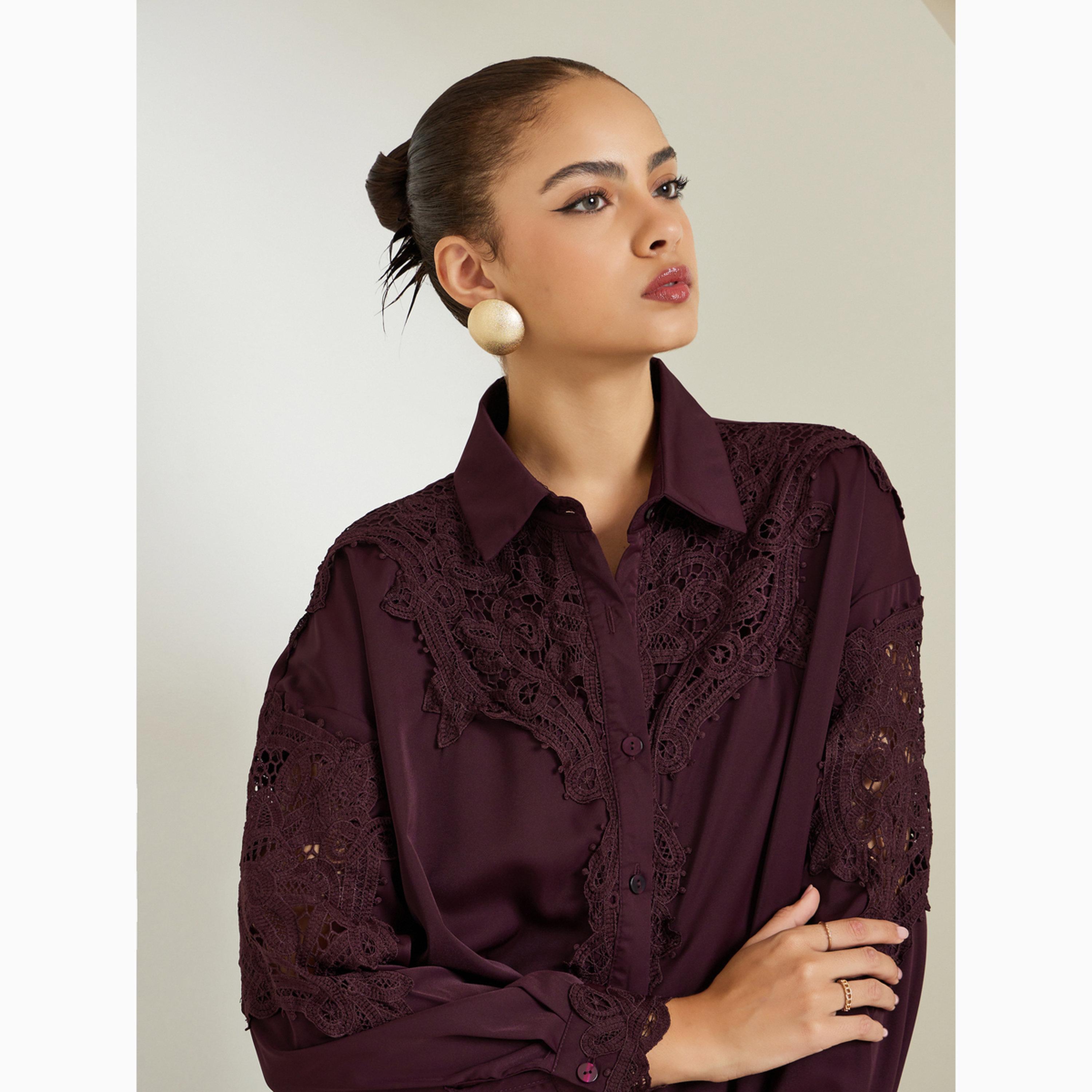 طقم منسق من بنطال وقميص بتفاصيل دانتيل-women-clothing-coordsets-image-3