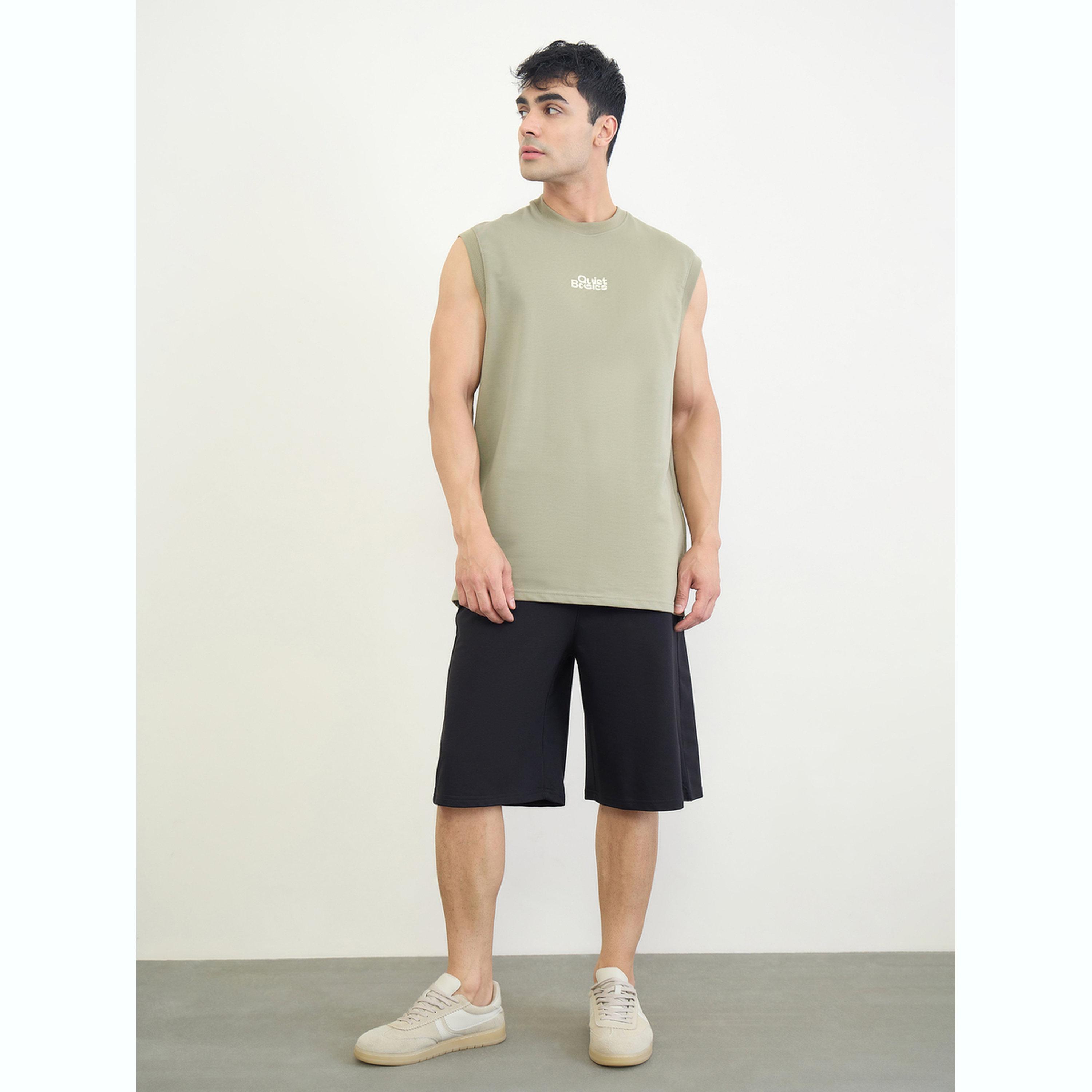 مجموعة من شورت وتيشيرت بدون أكمام بقصة مريحة-men-clothing-coordsets-image-1