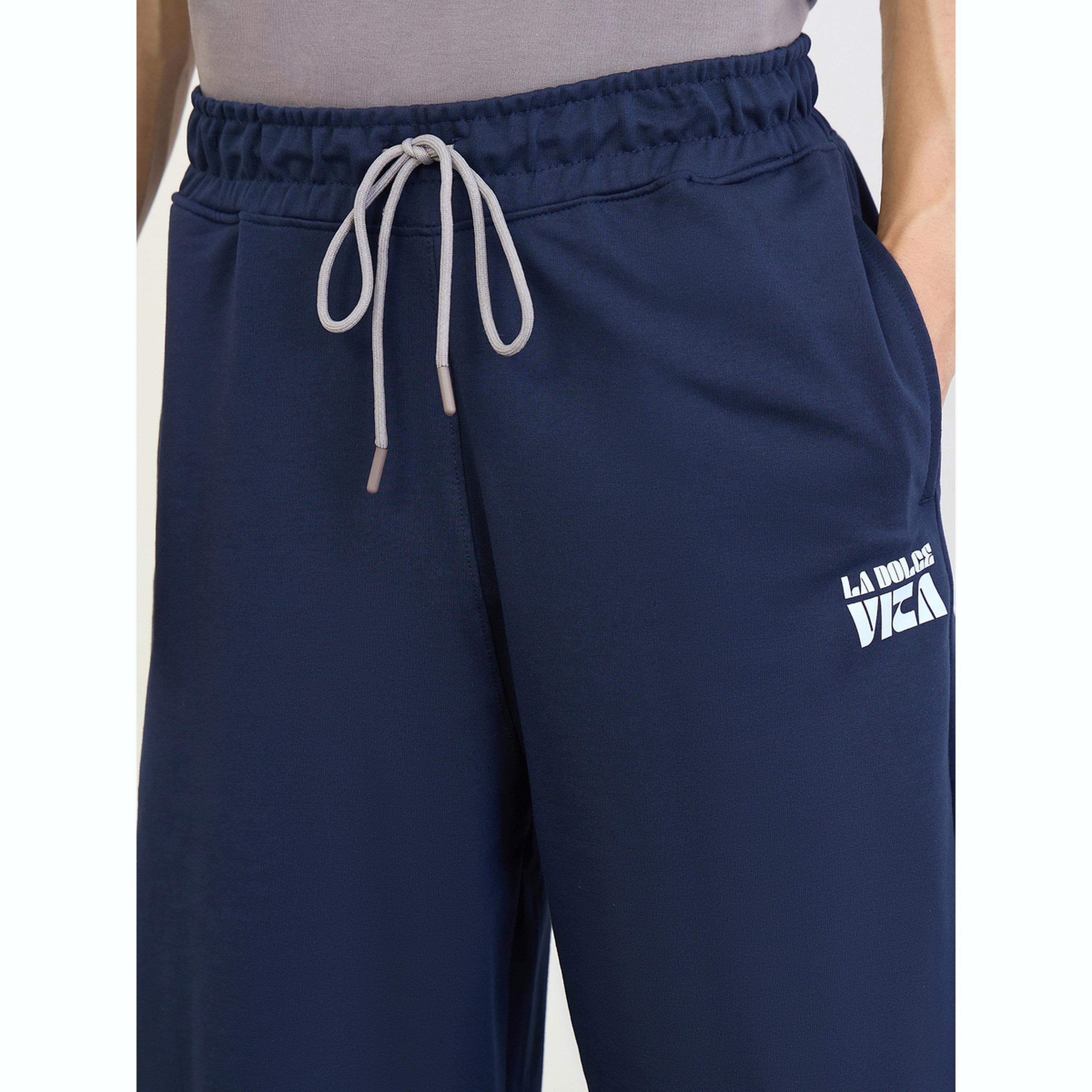 مجموعة من شورت وتيشيرت بقصة مريحة-men-clothing-coordsets-image-5