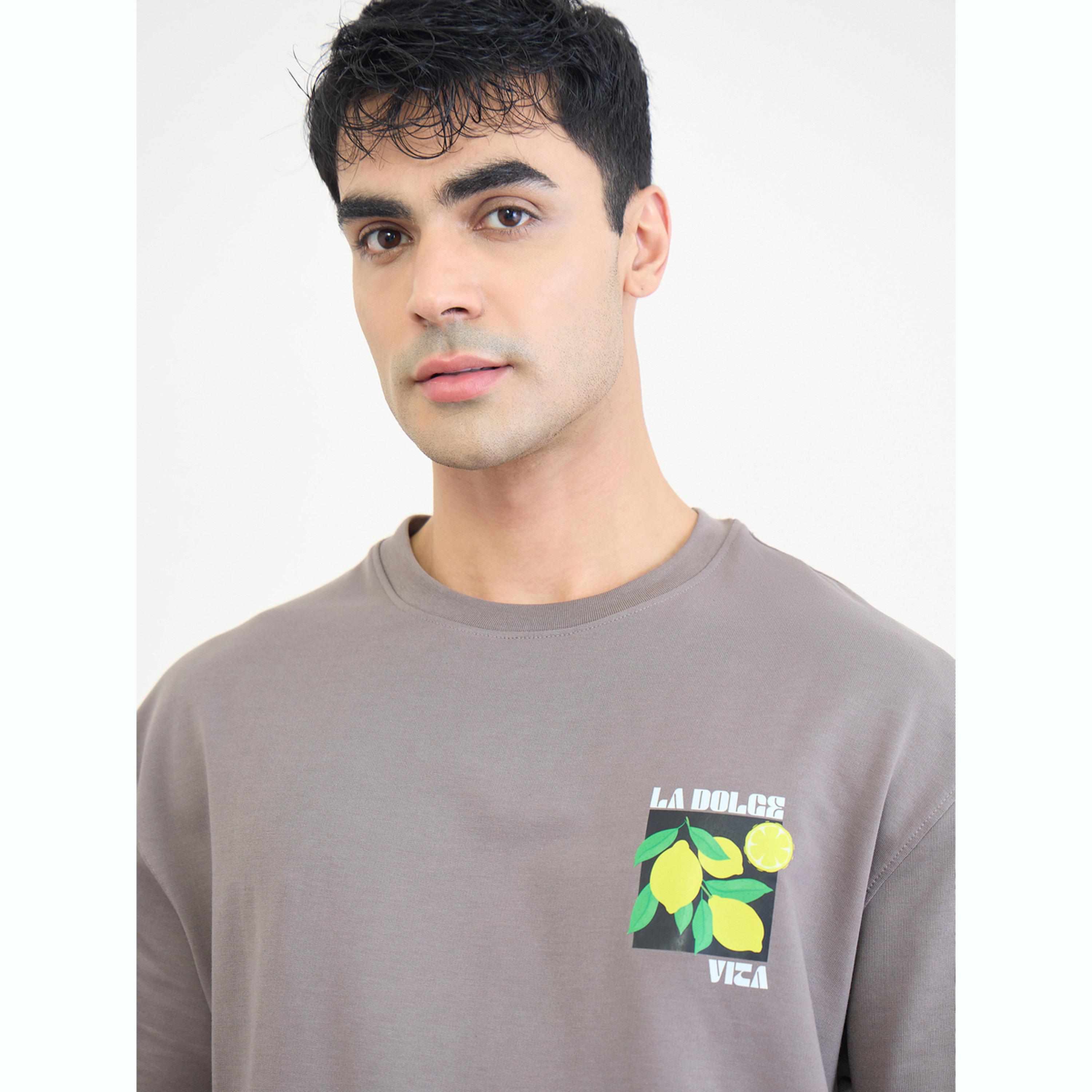 مجموعة من شورت وتيشيرت بقصة مريحة-men-clothing-coordsets-image-6