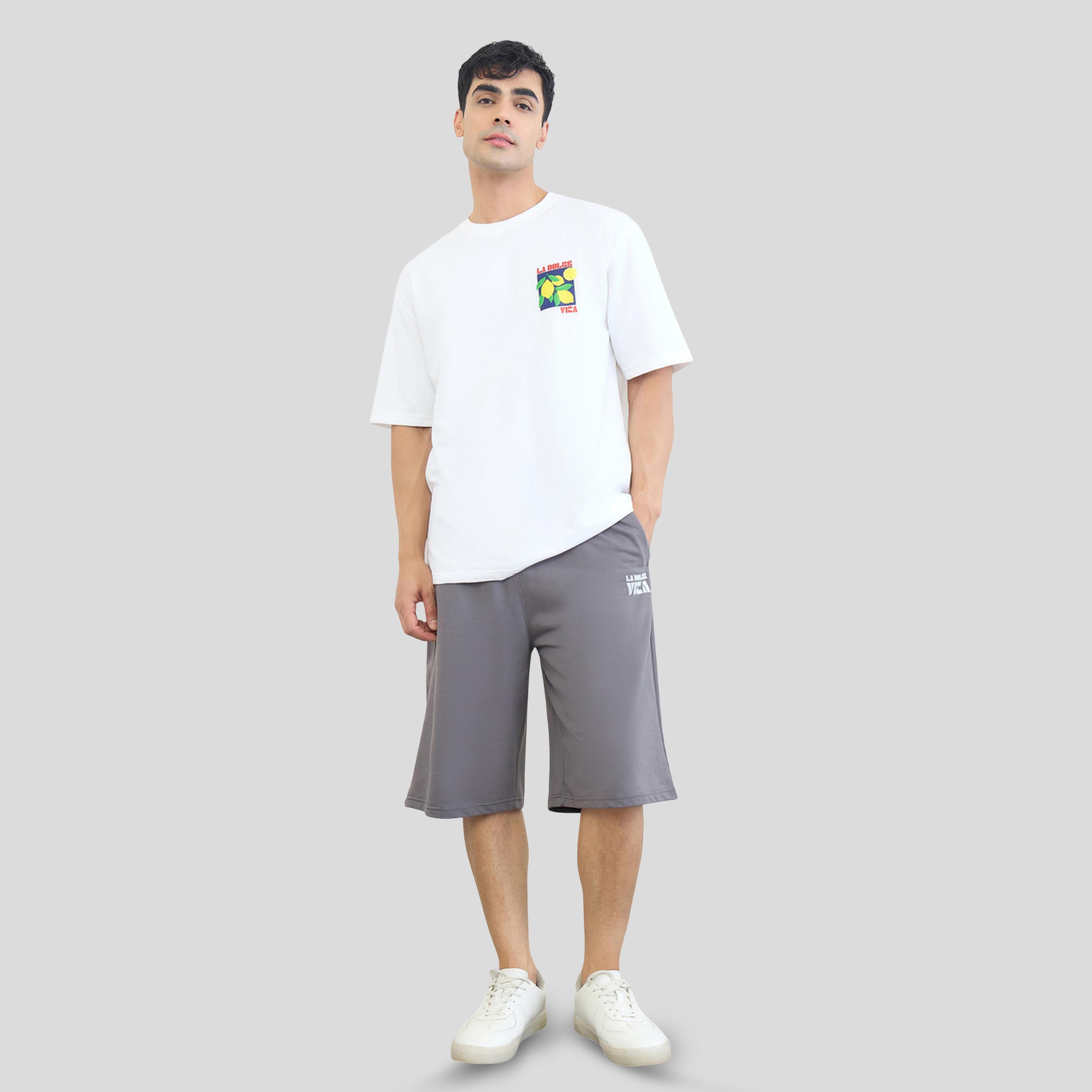 مجموعة من شورت وتيشيرت بقصة مريحة-men-clothing-coordsets-image-1