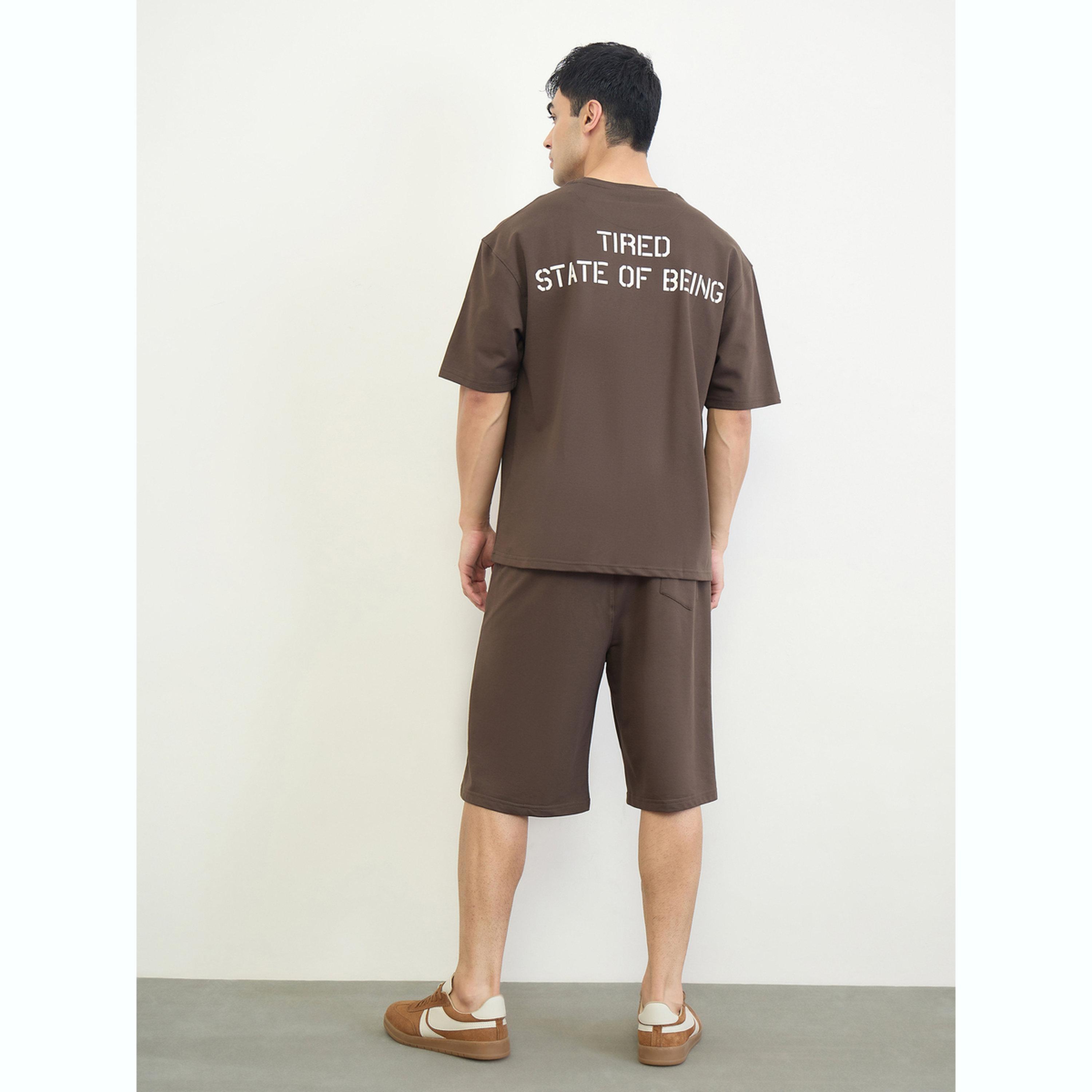 مجموعة من شورت وتيشيرت بقصة مريحة وطبعة شعار-men-clothing-coordsets-image-4