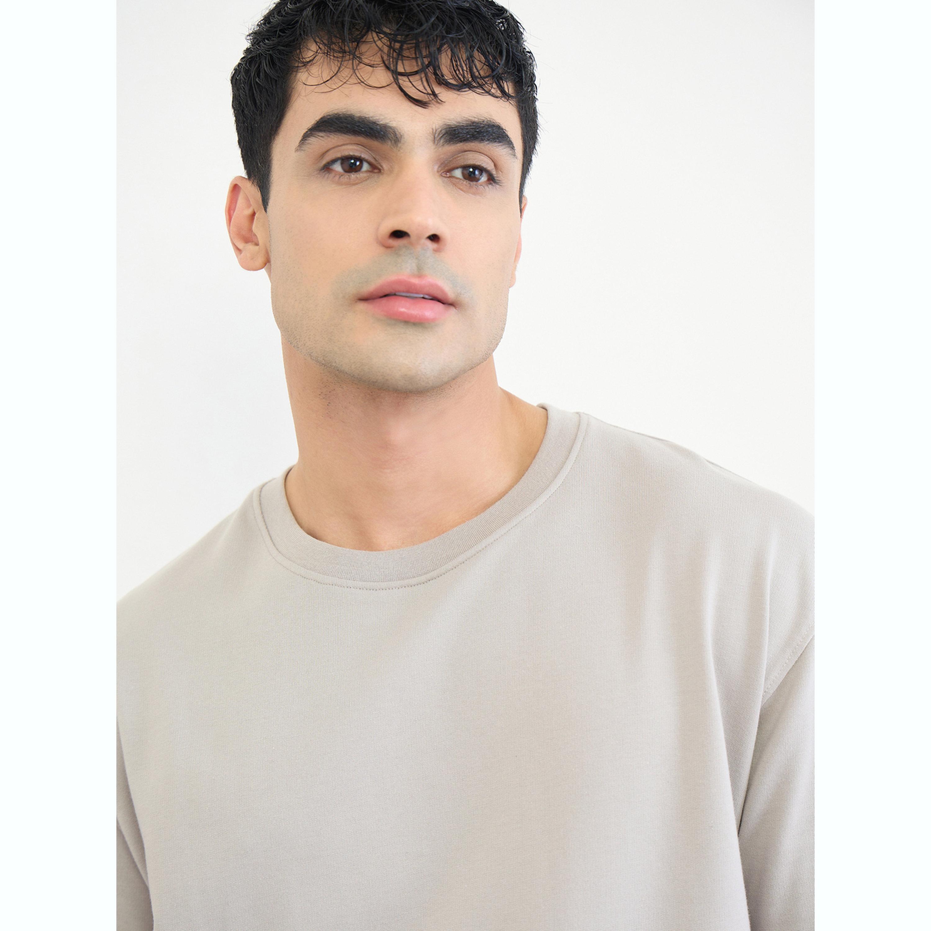 مجموعة من شورت وتيشيرت بقصة مريحة وطبعة شعار-men-clothing-coordsets-image-6