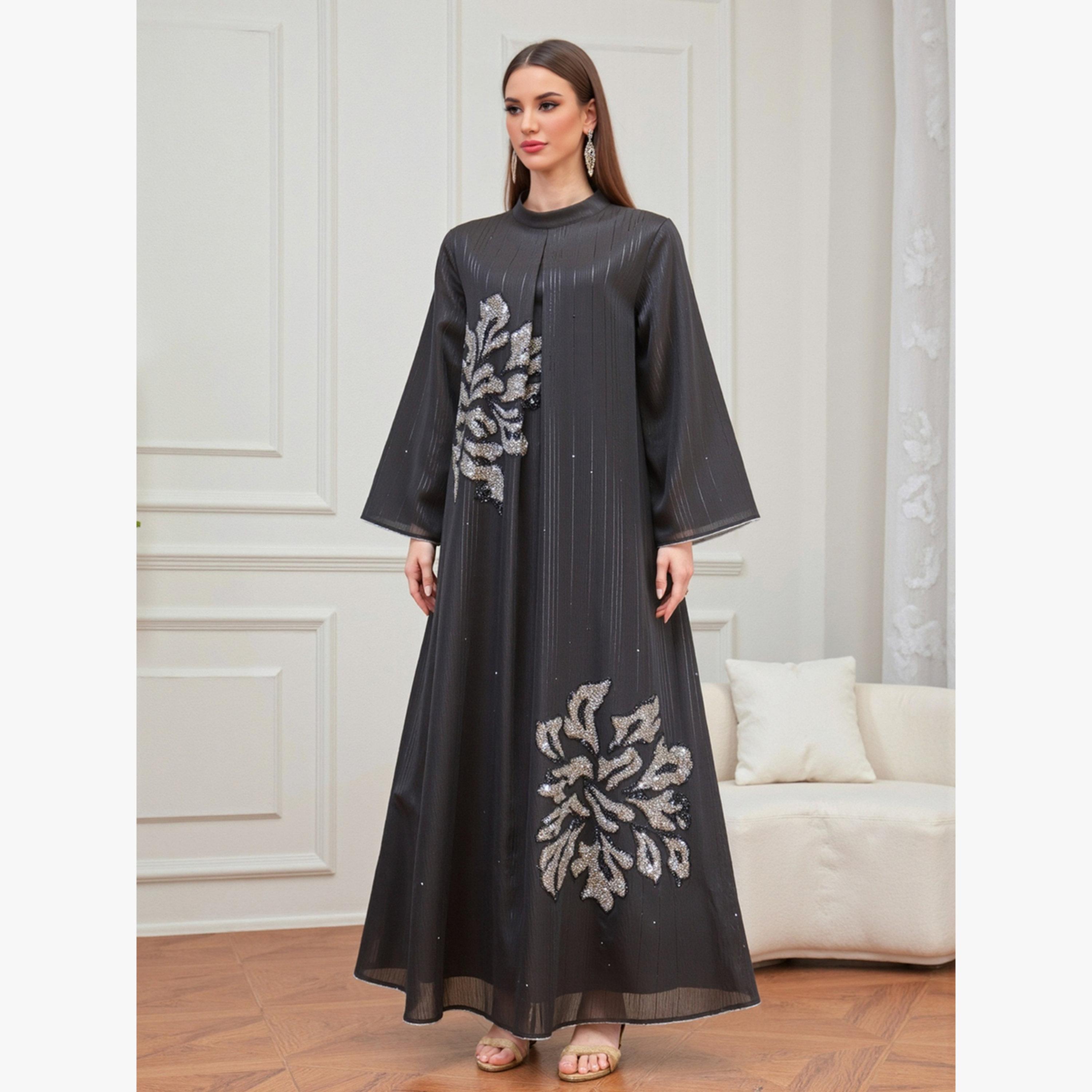 جلابية مزينة بارزة الملمس بحافة واسعة-women-arabicclothing-jalabiyas-image-3