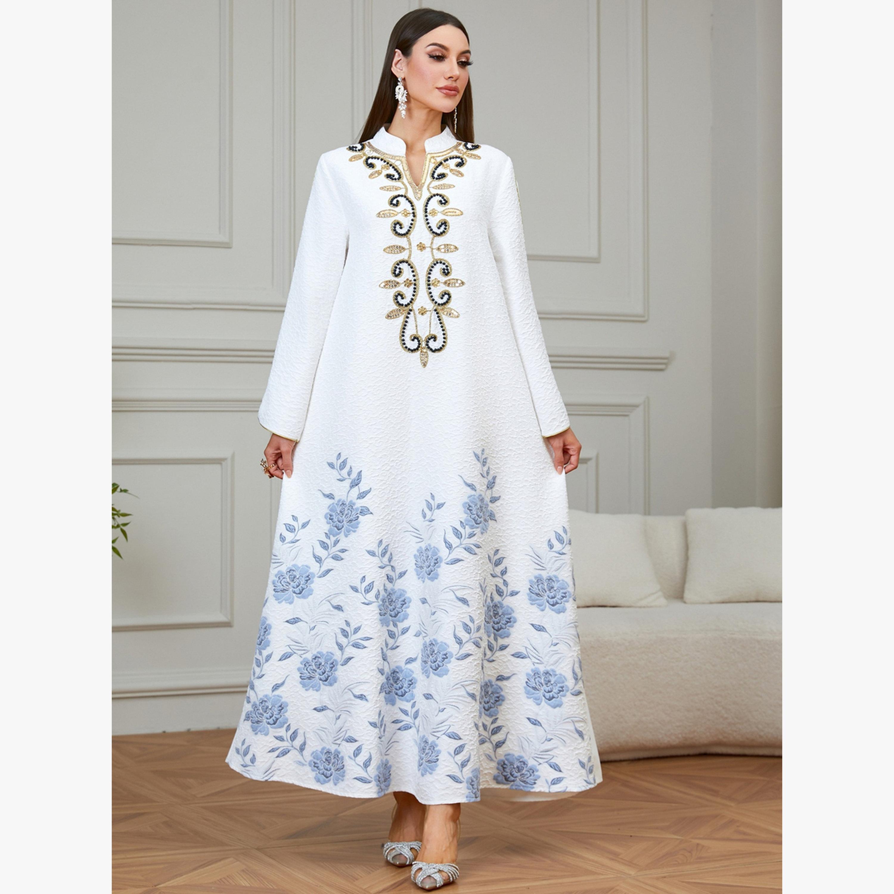 جلابية بملمس بارز وياقة مزينة-women-arabicclothing-jalabiyas-image-1