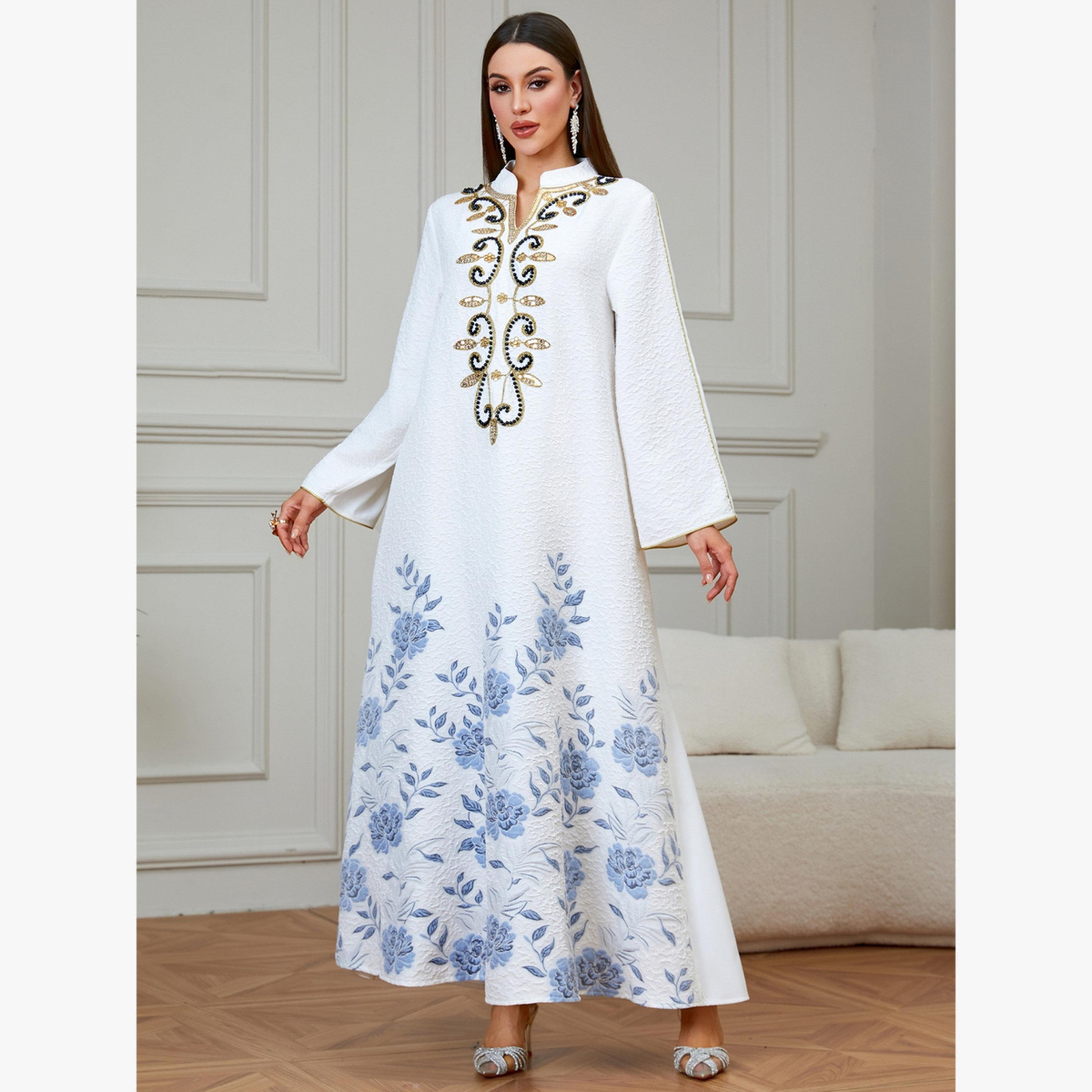 جلابية بملمس بارز وياقة مزينة-women-arabicclothing-jalabiyas-image-2