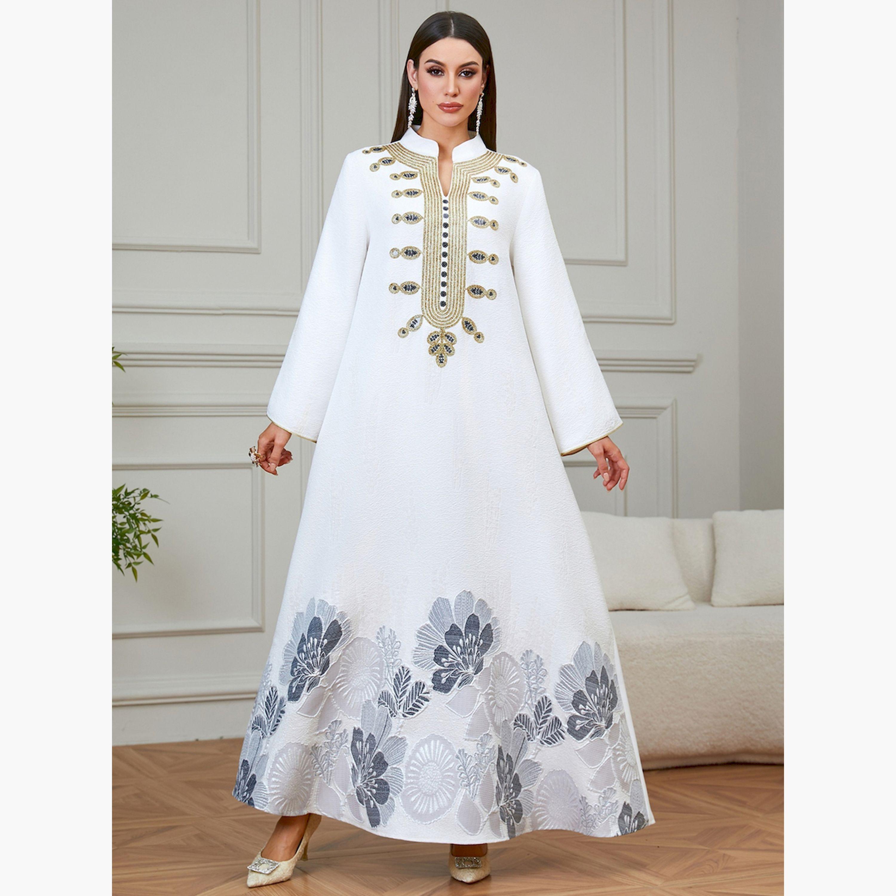تيك تو × ستايلي - جلابية بيضاء مطرزة بنقوش زهرية تصميم A-women-arabicclothing-jalabiyas-image-1