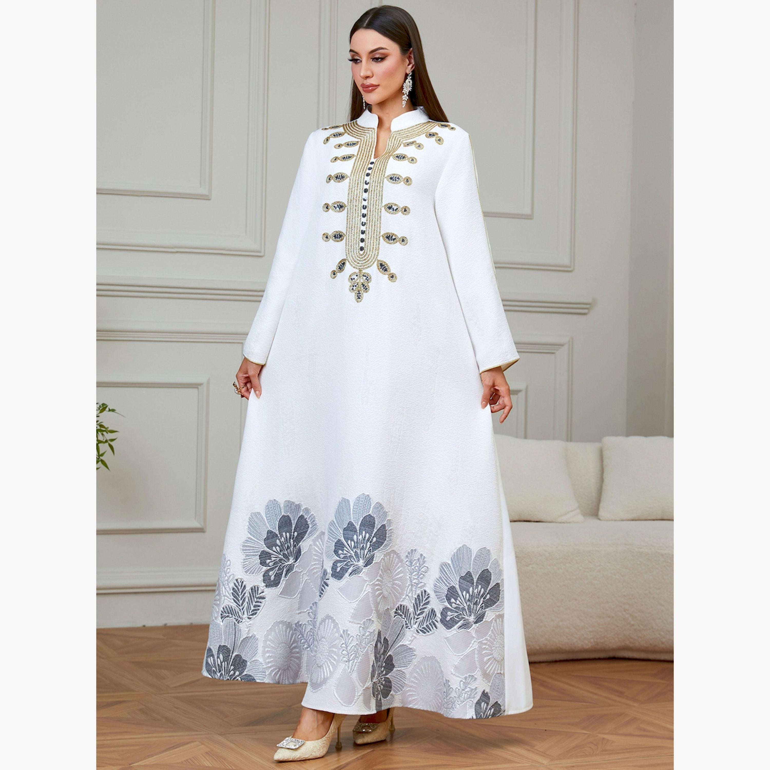تيك تو × ستايلي - جلابية بيضاء مطرزة بنقوش زهرية تصميم A-women-arabicclothing-jalabiyas-image-2