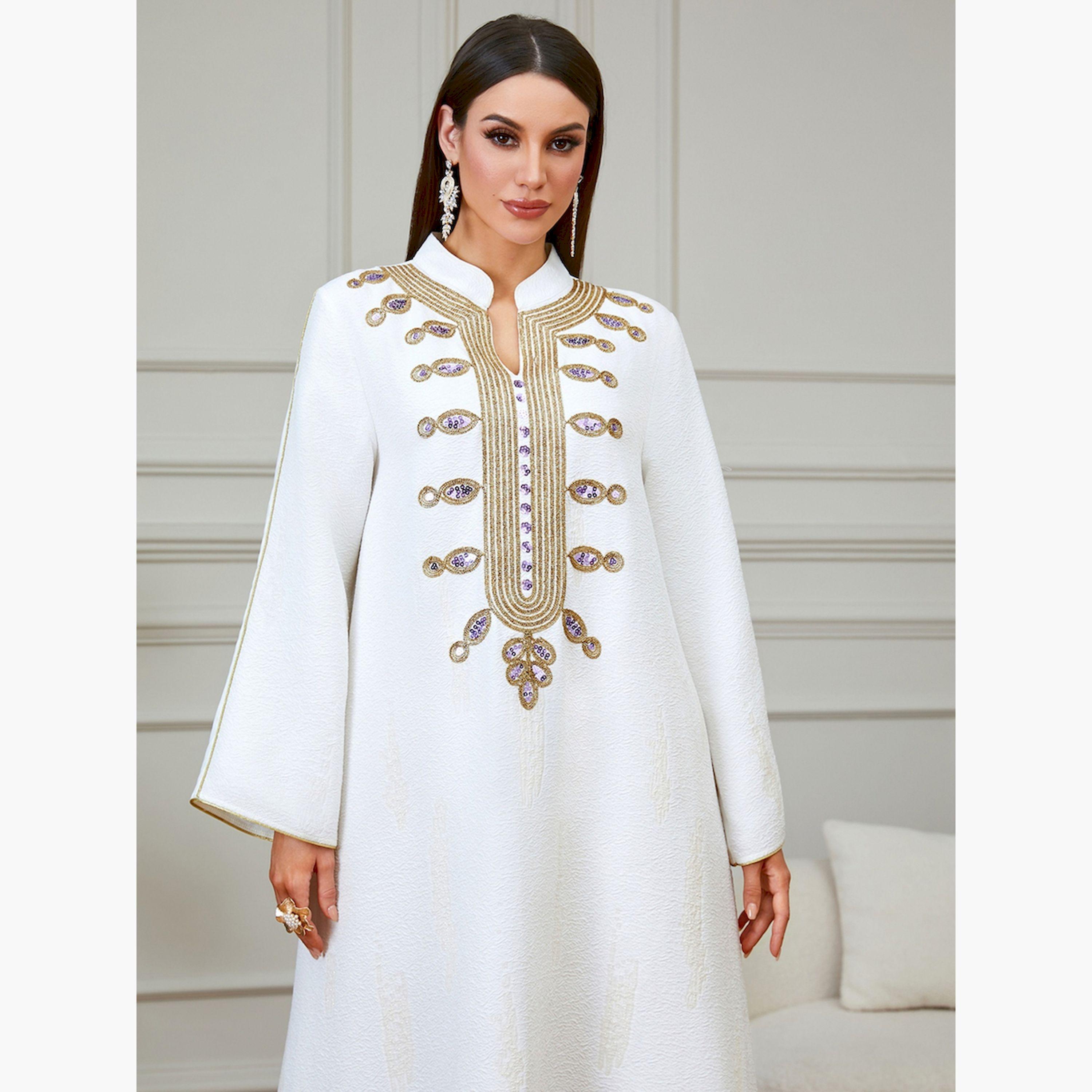 تيك تو × ستايلي - جلابية بيضاء مطرزة بنقوش زهرية تصميم A-women-arabicclothing-jalabiyas-image-5
