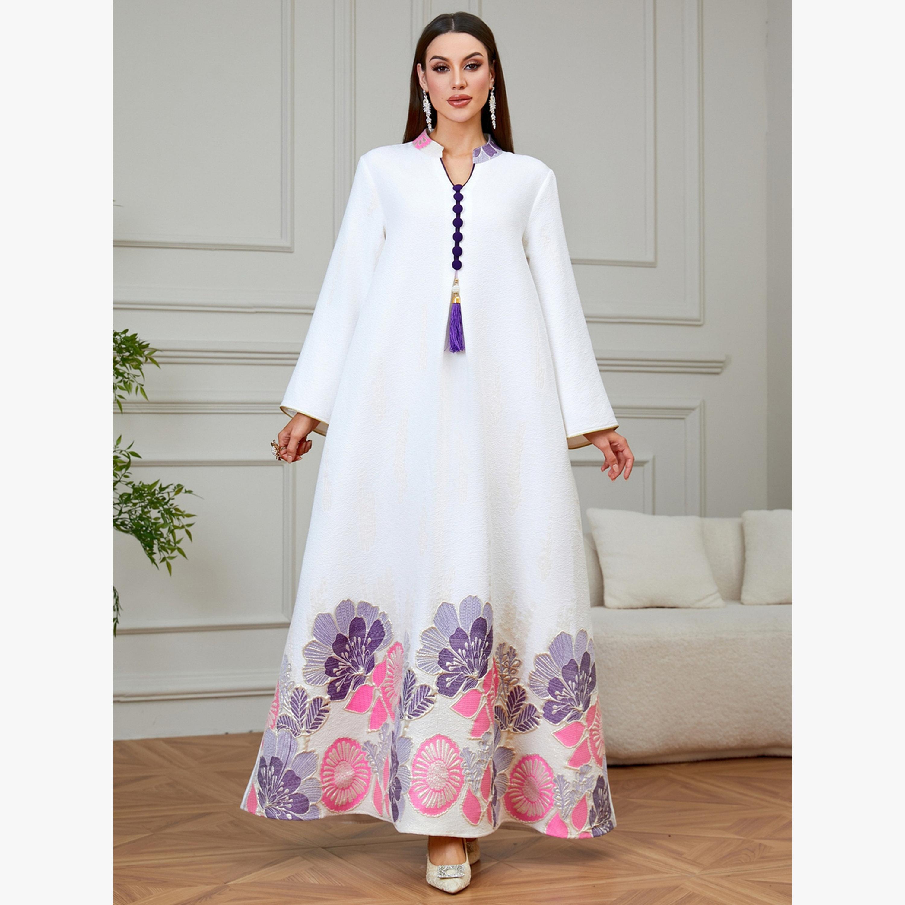 جلابية بملمس بارز وتفاصيل شرابات أزهار-women-arabicclothing-jalabiyas-image-1