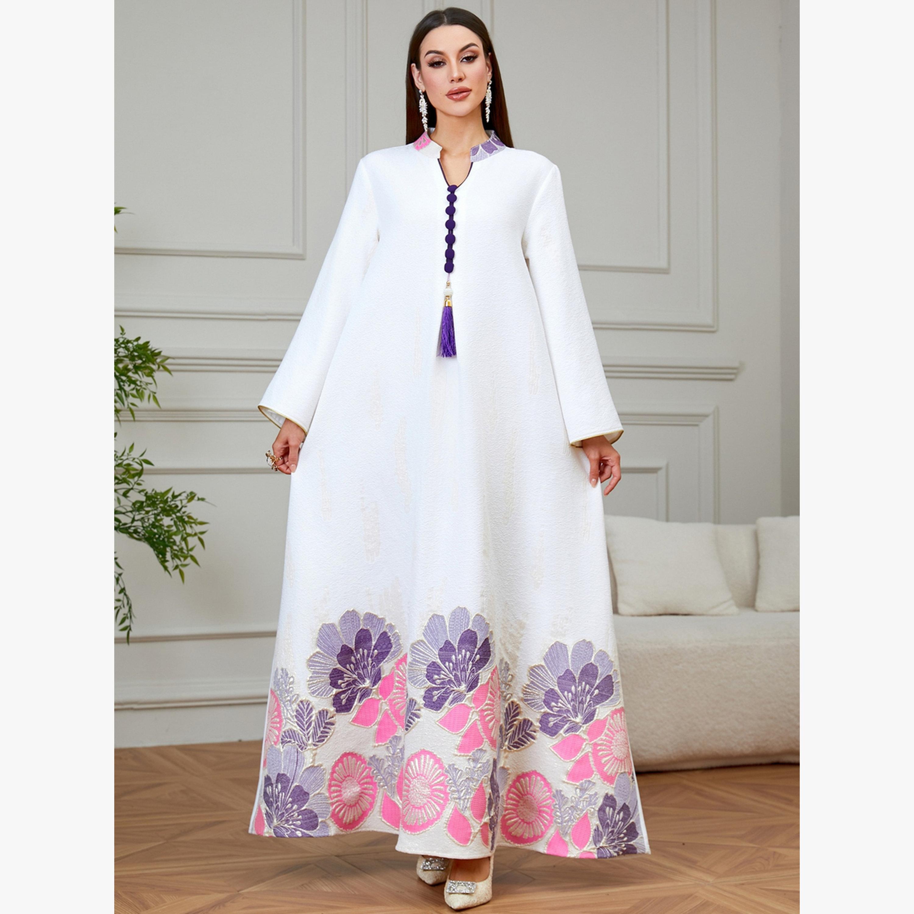 جلابية بملمس بارز وتفاصيل شرابات أزهار-women-arabicclothing-jalabiyas-image-2