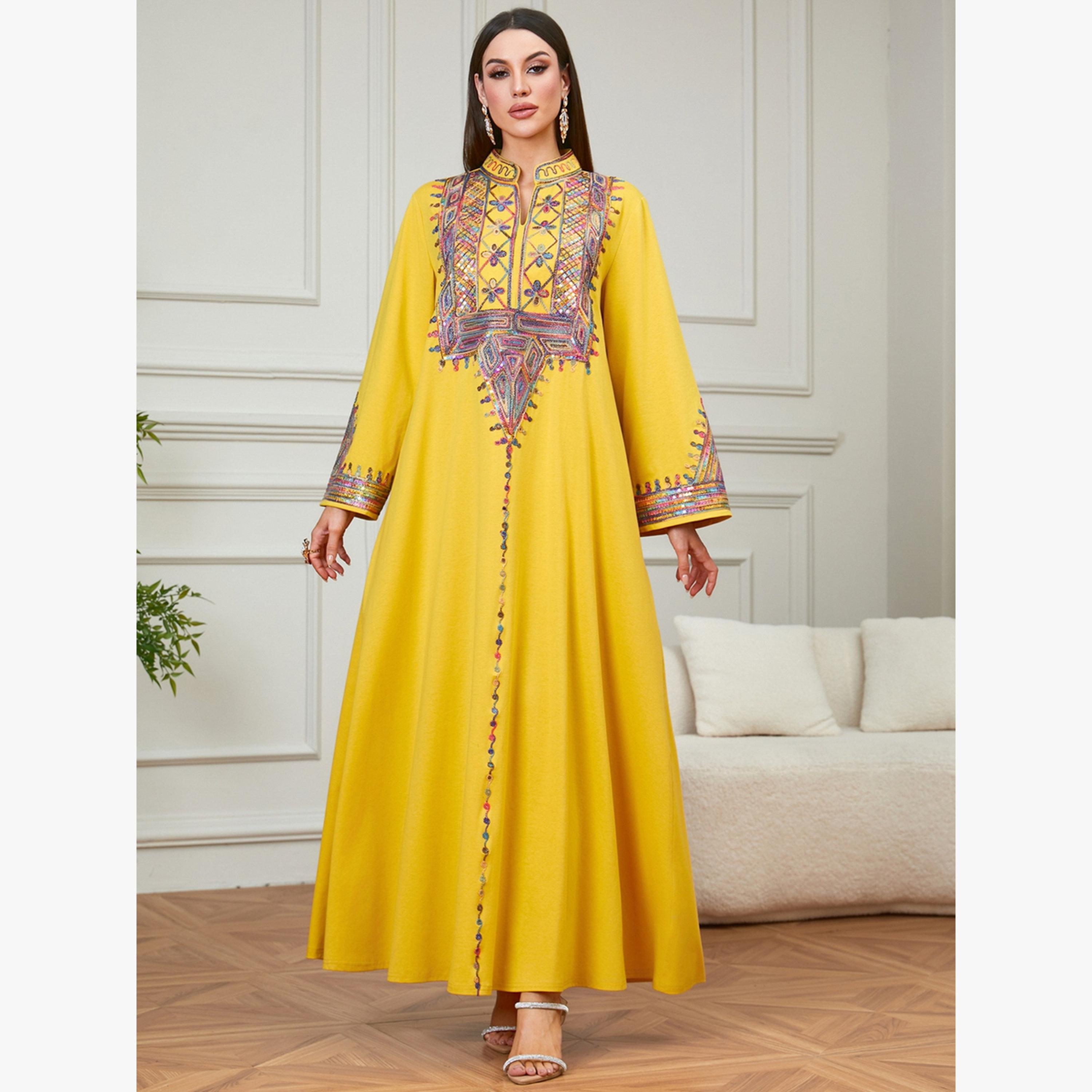 جلابية بحافة واسعة وتفاصيل مُطرّزة-women-arabicclothing-jalabiyas-image-1