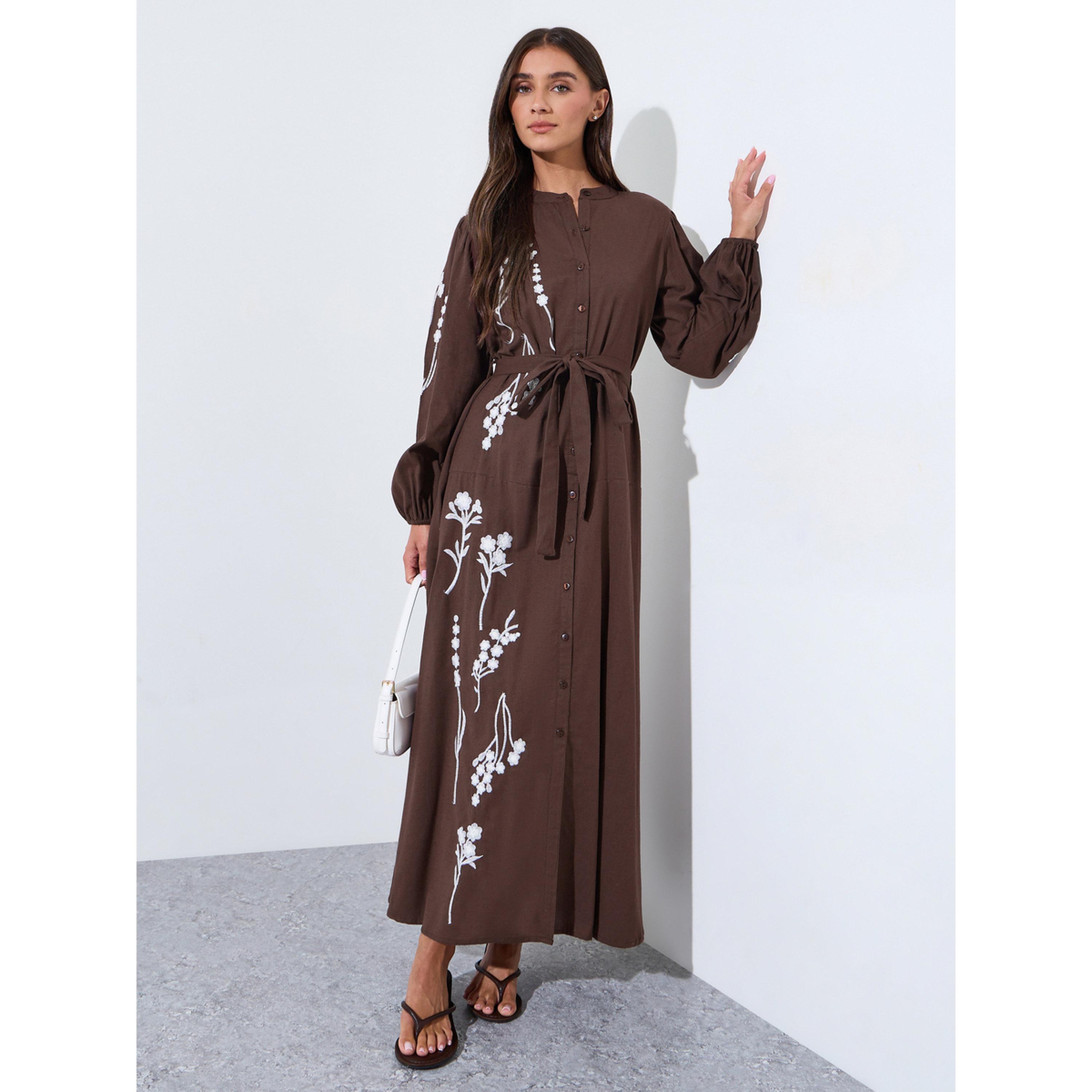 ستايلي - فستان ماكسي بني مطرز رباط عند الخصر وأكمام طويلة منفوخة-women-clothing-dresses-image-4