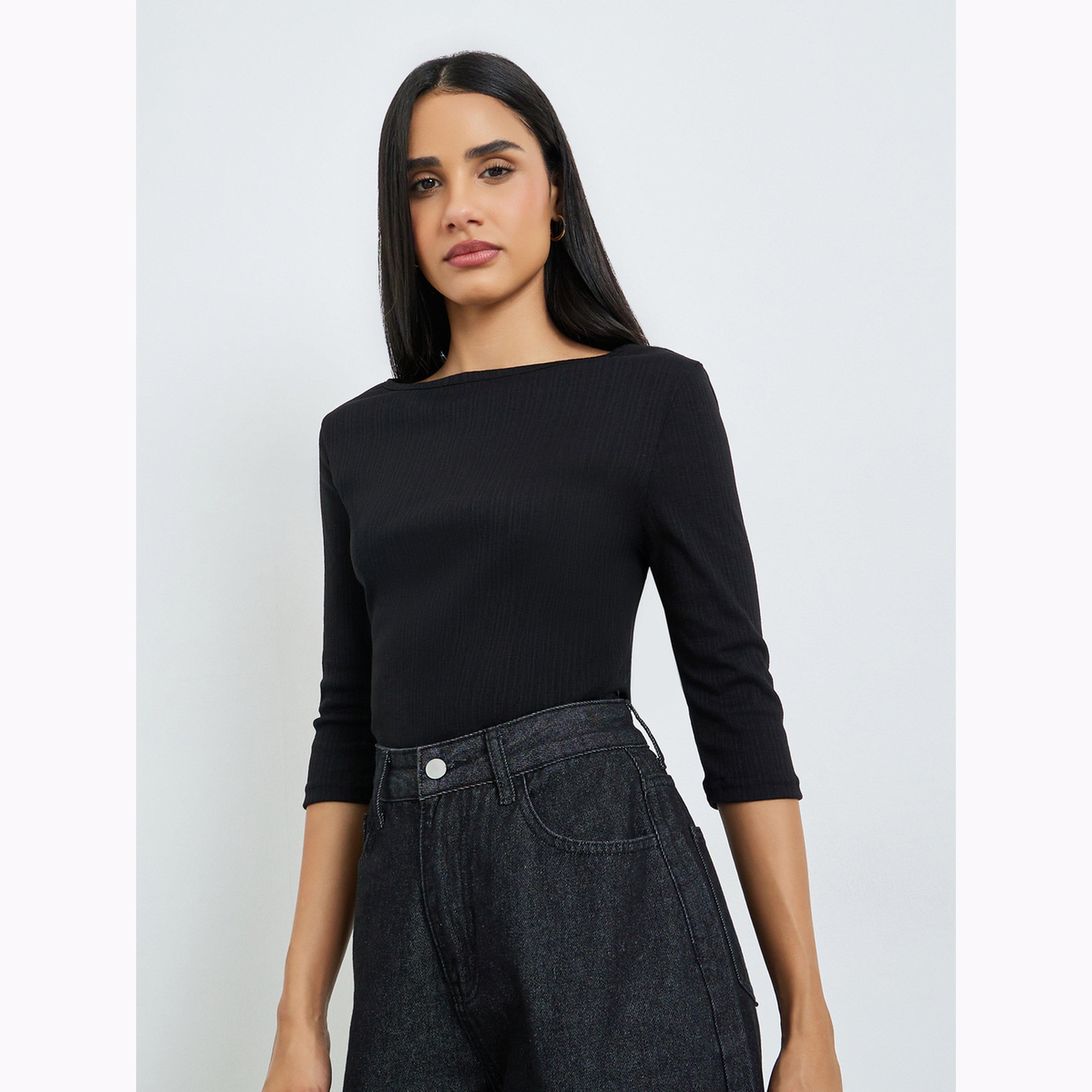 بلوزة محبوكة بياقة قارب وتفاصيل بارزة الملمس-women-clothing-shirtsandblouses-blouses-image-1