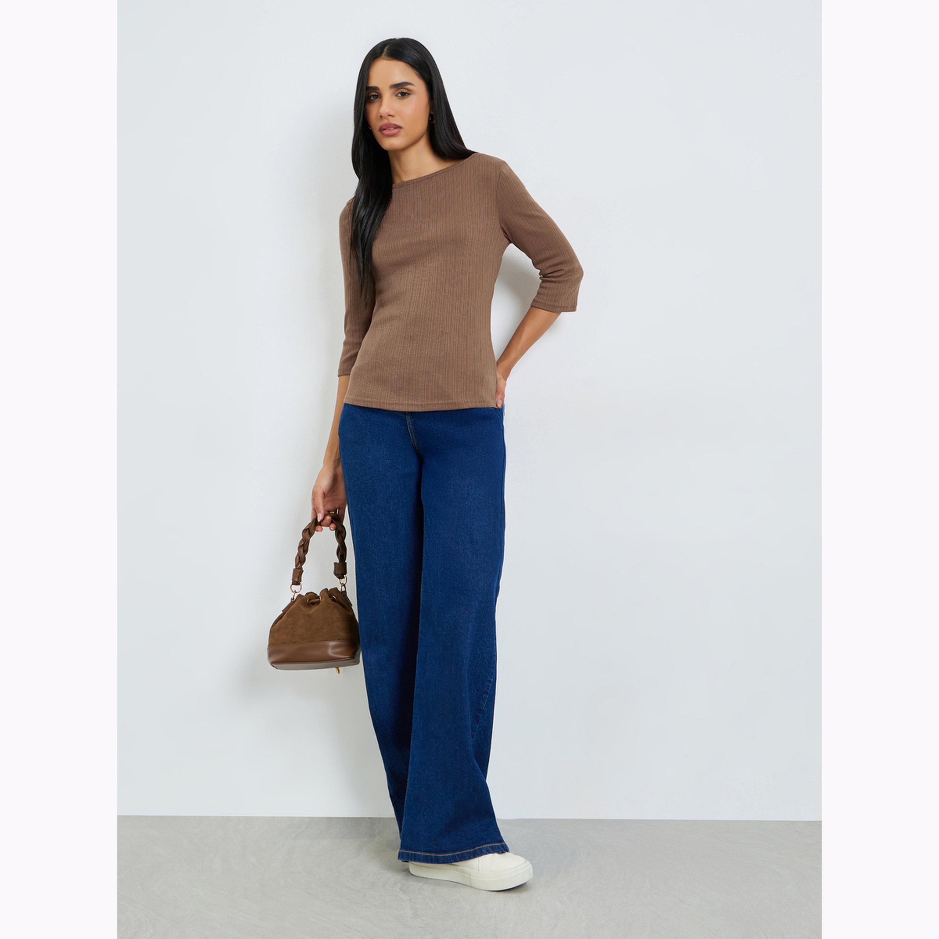 بلوزة محبوكة بياقة قارب وتفاصيل بارزة الملمس-women-clothing-shirtsandblouses-blouses-image-2