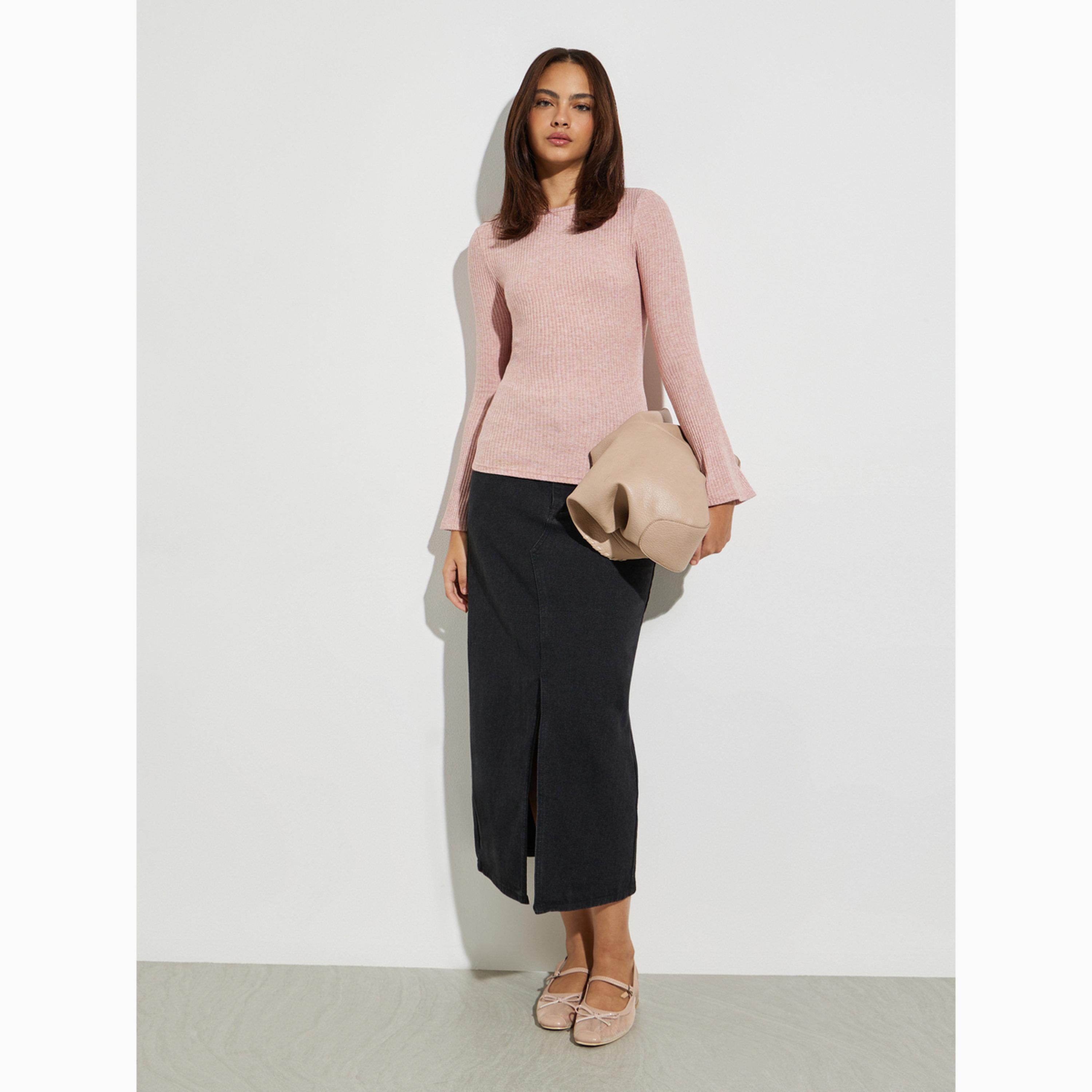 بلوزة محبوكة بأكمام واسعة وتفاصيل بارزة الملمس بلون وردي-women-clothing-shirtsandblouses-blouses-image-2