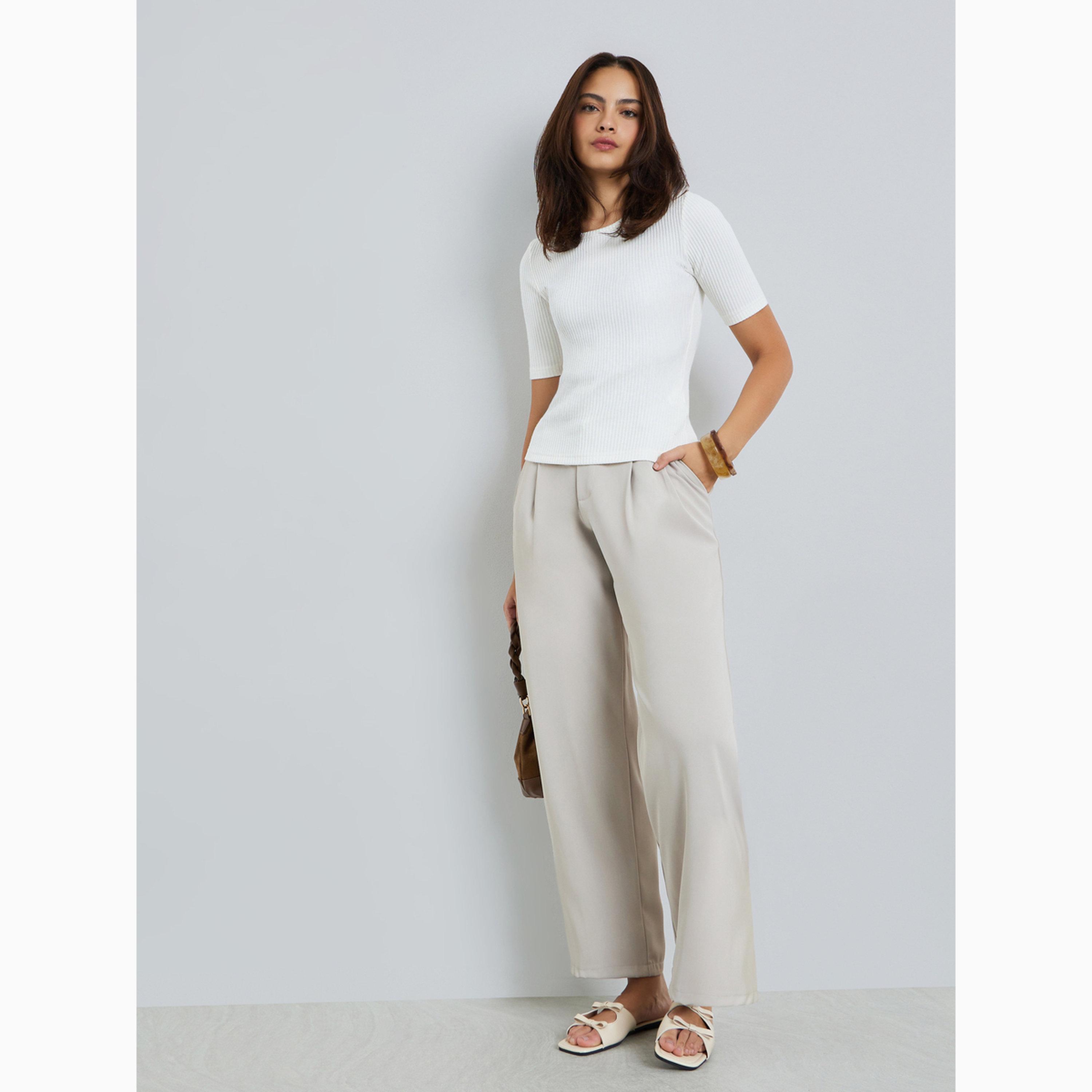 بلوزة محبوكة مضلعة بلون أوف وايت-women-clothing-tshirts-image-2