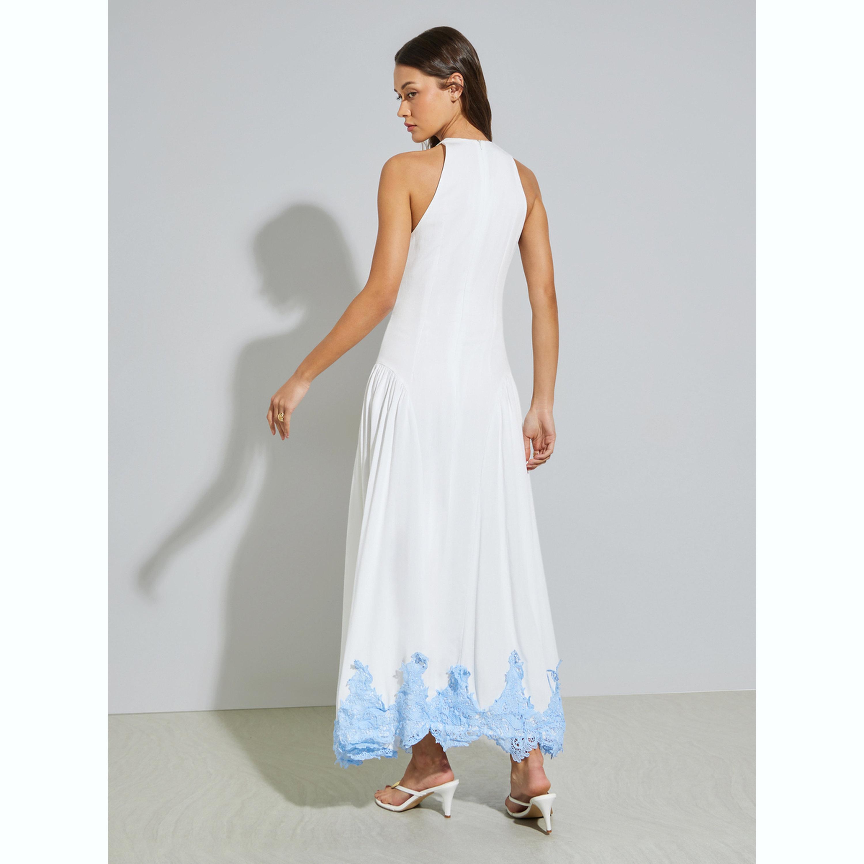 فستان طويل بحافة واسعة وتفاصيل دانتيل-women-clothing-dresses-image-4