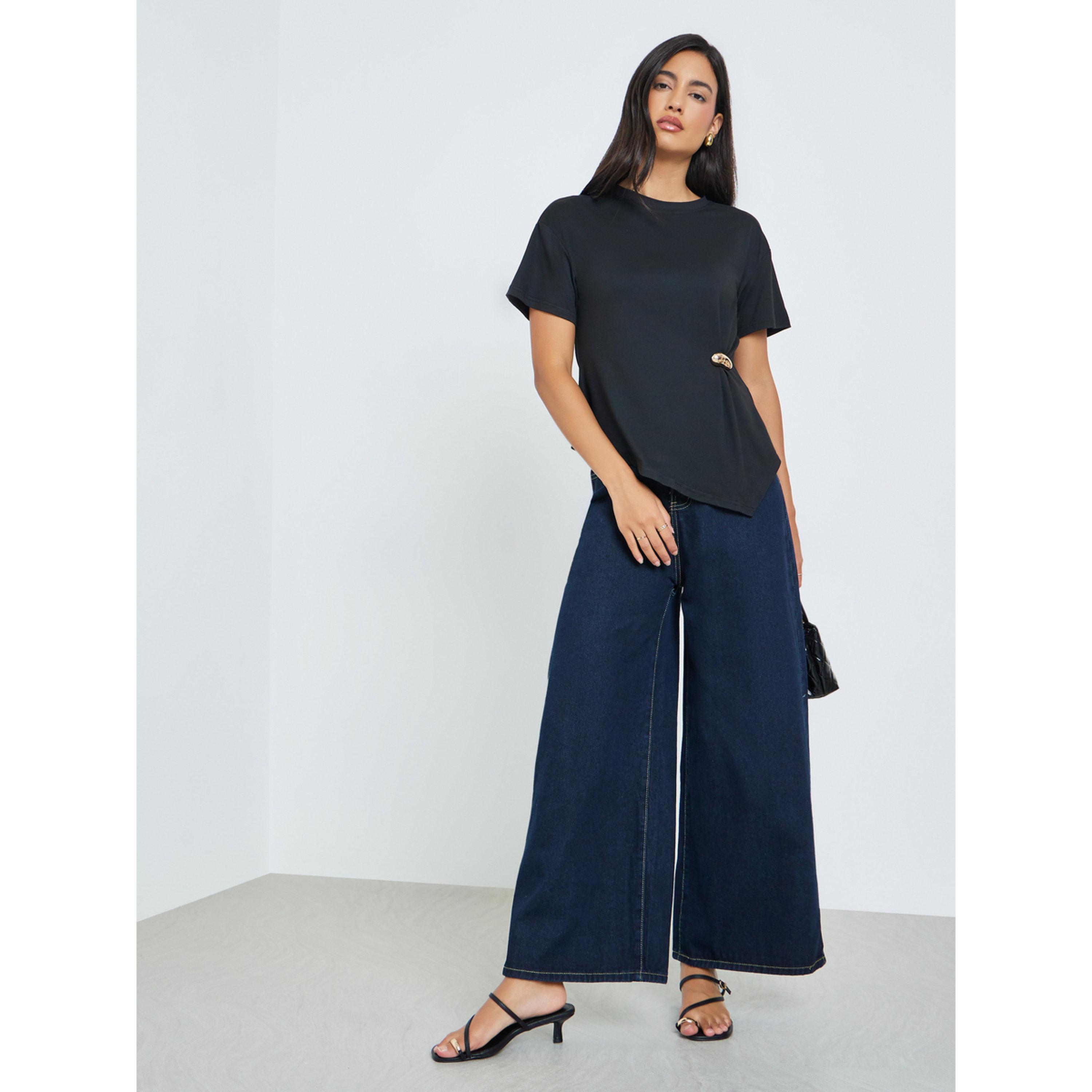 بلوزة تريكو بحافة غير متماثلة وتفاصيل إبزيم-women-clothing-shirtsandblouses-blouses-image-1