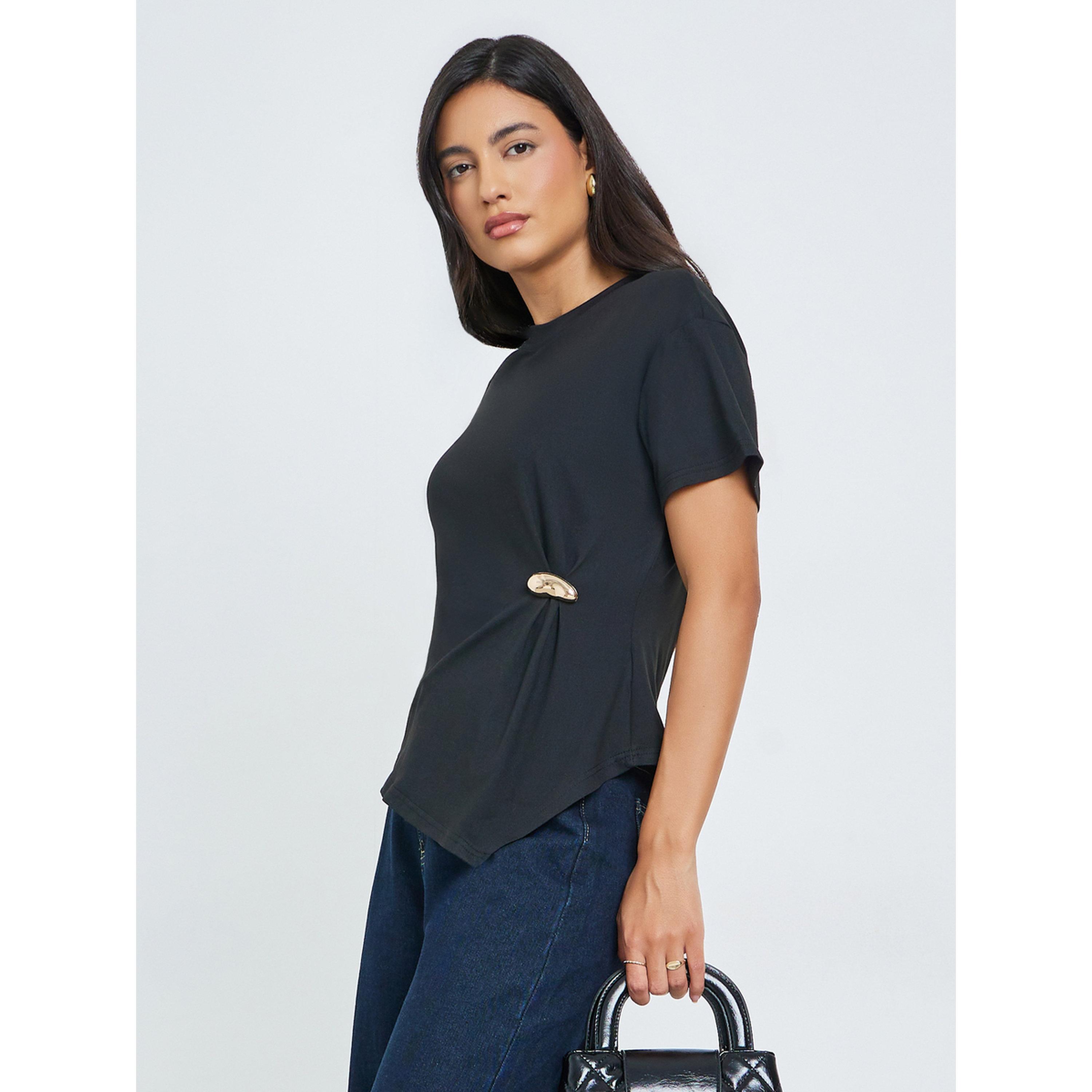 Styli Black Asymmetric Hem Buckle Detail Knit Top-women-clothing-shirtsandblouses-blouses-image-2