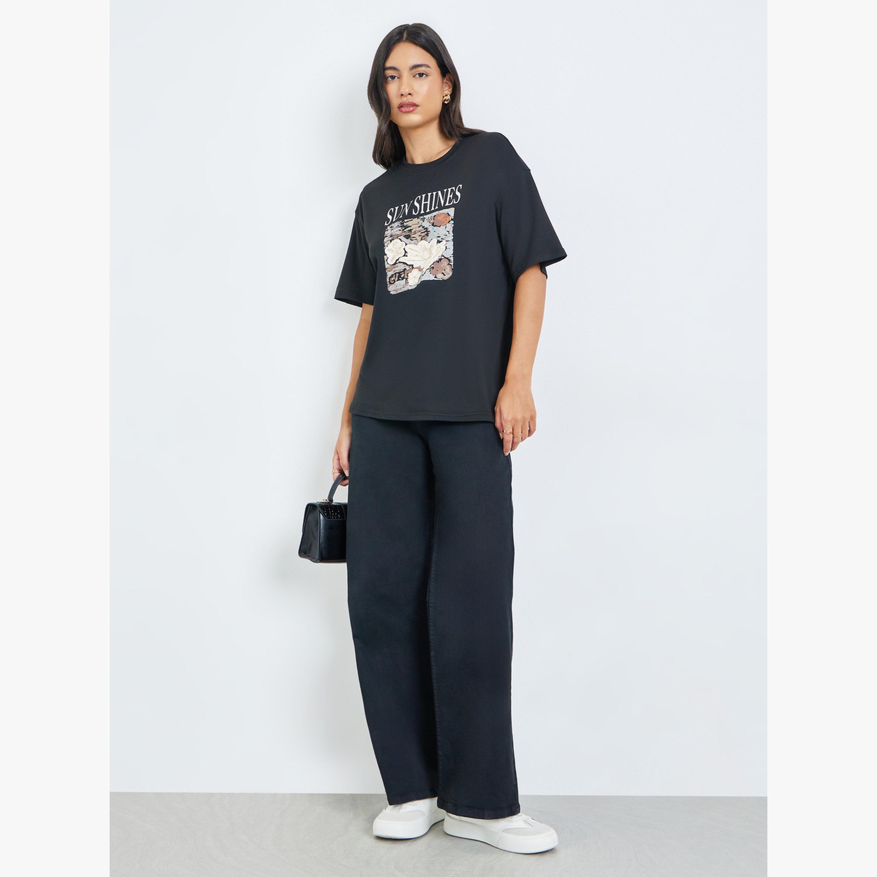 تيشيرت بأكمام قصيرة بطبعة جرافيك أزهار-women-clothing-tshirts-image-2